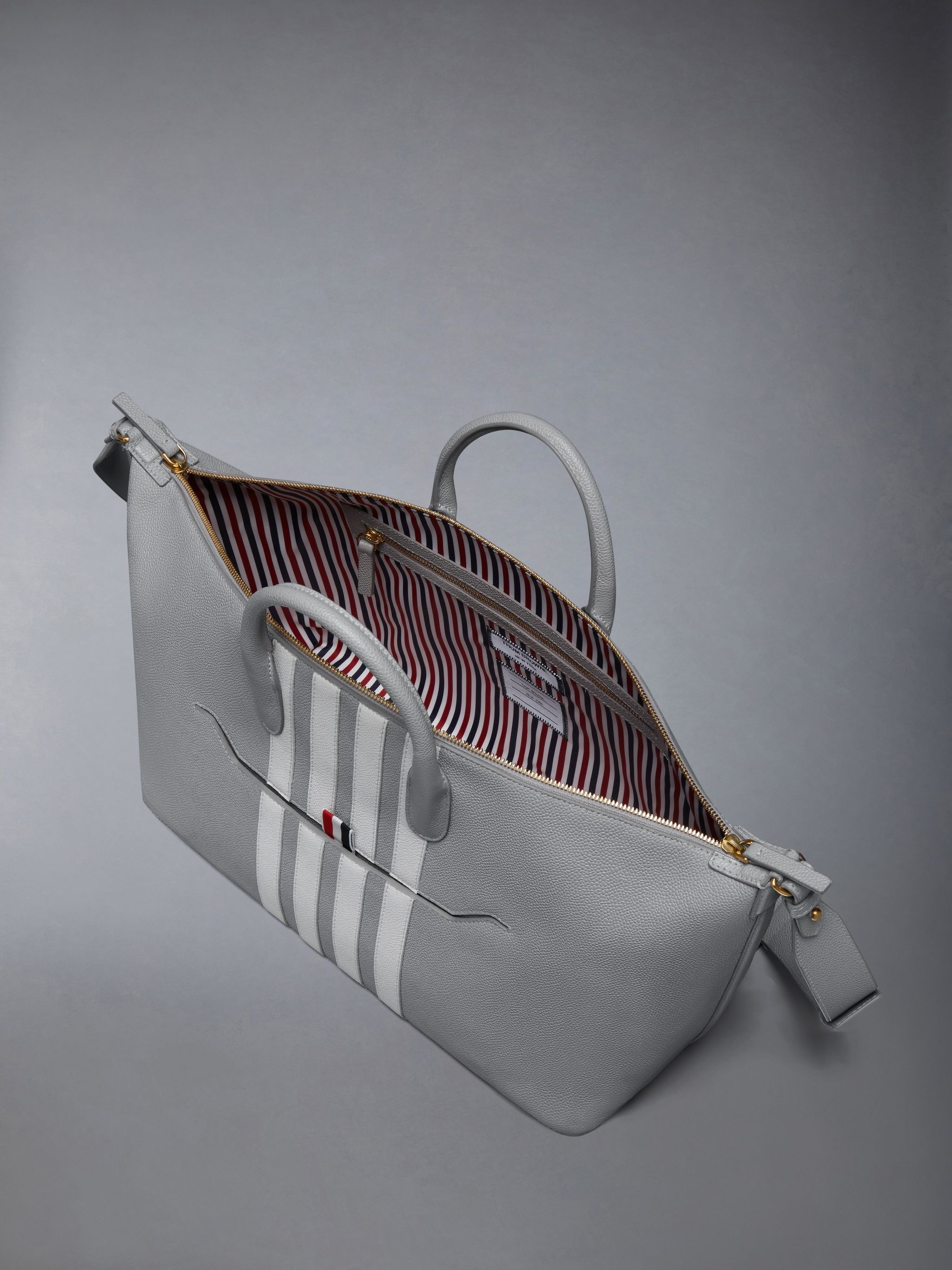 Pebble Grain 4-Bar Medium Duffle - 5