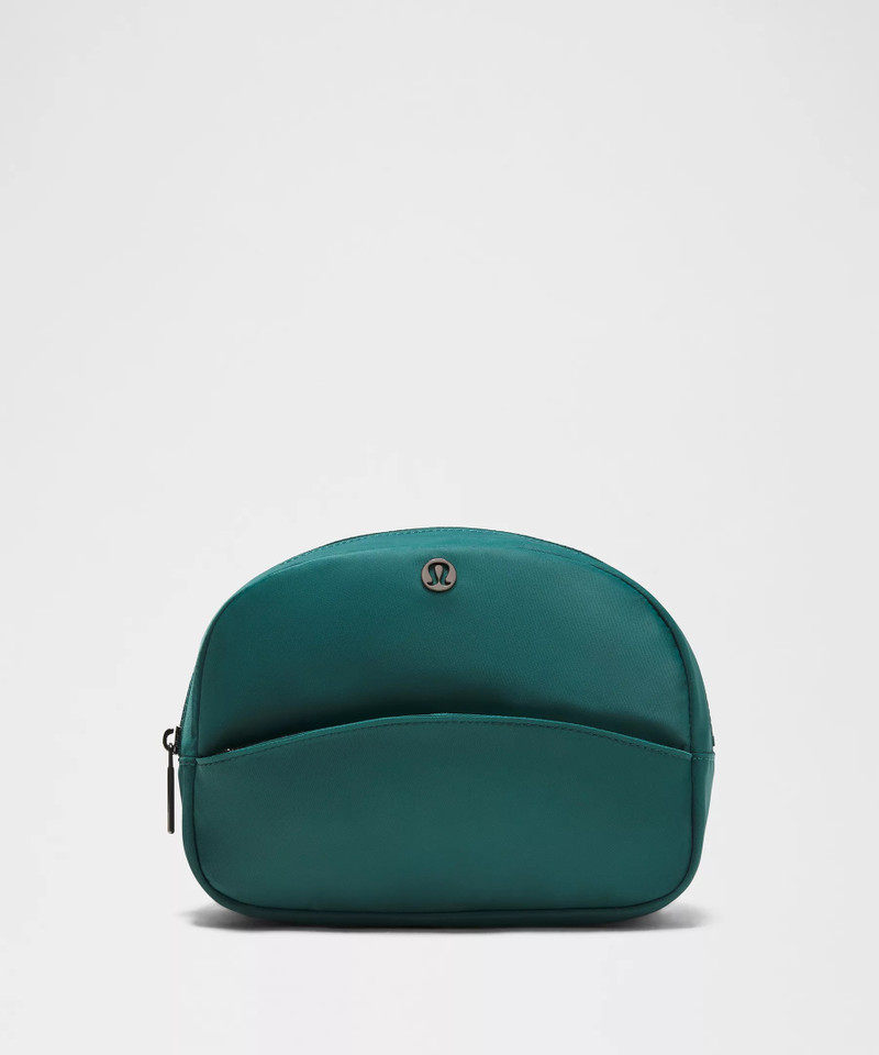 City Essentials Pouch 4L 1