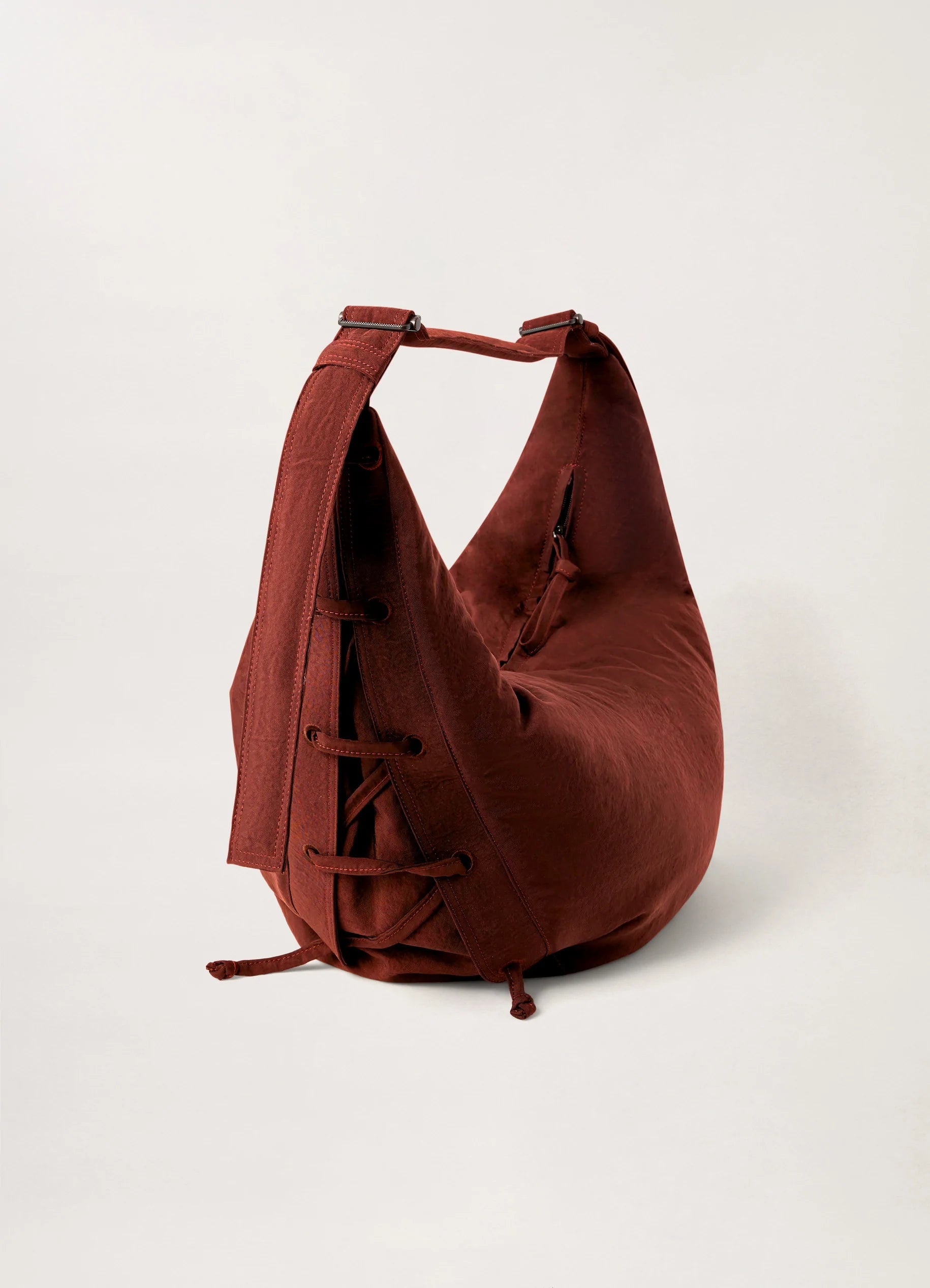 SOFT GAME BAG
NYLON CANVAS - 4