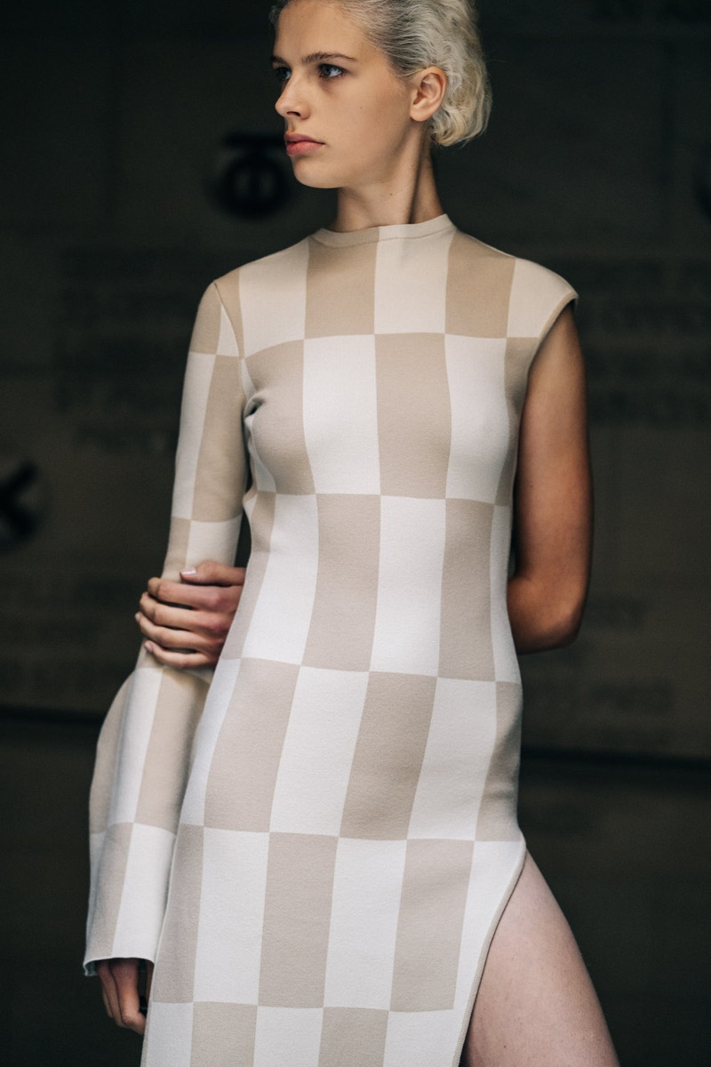 MAXI KNIT CHECK DRESS IVORY BEIGE 8