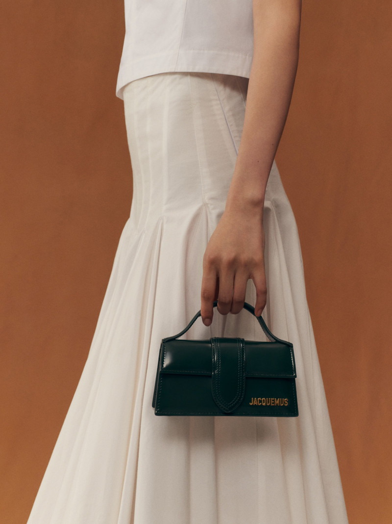 JACQUEMUS Le Bambino outlook
