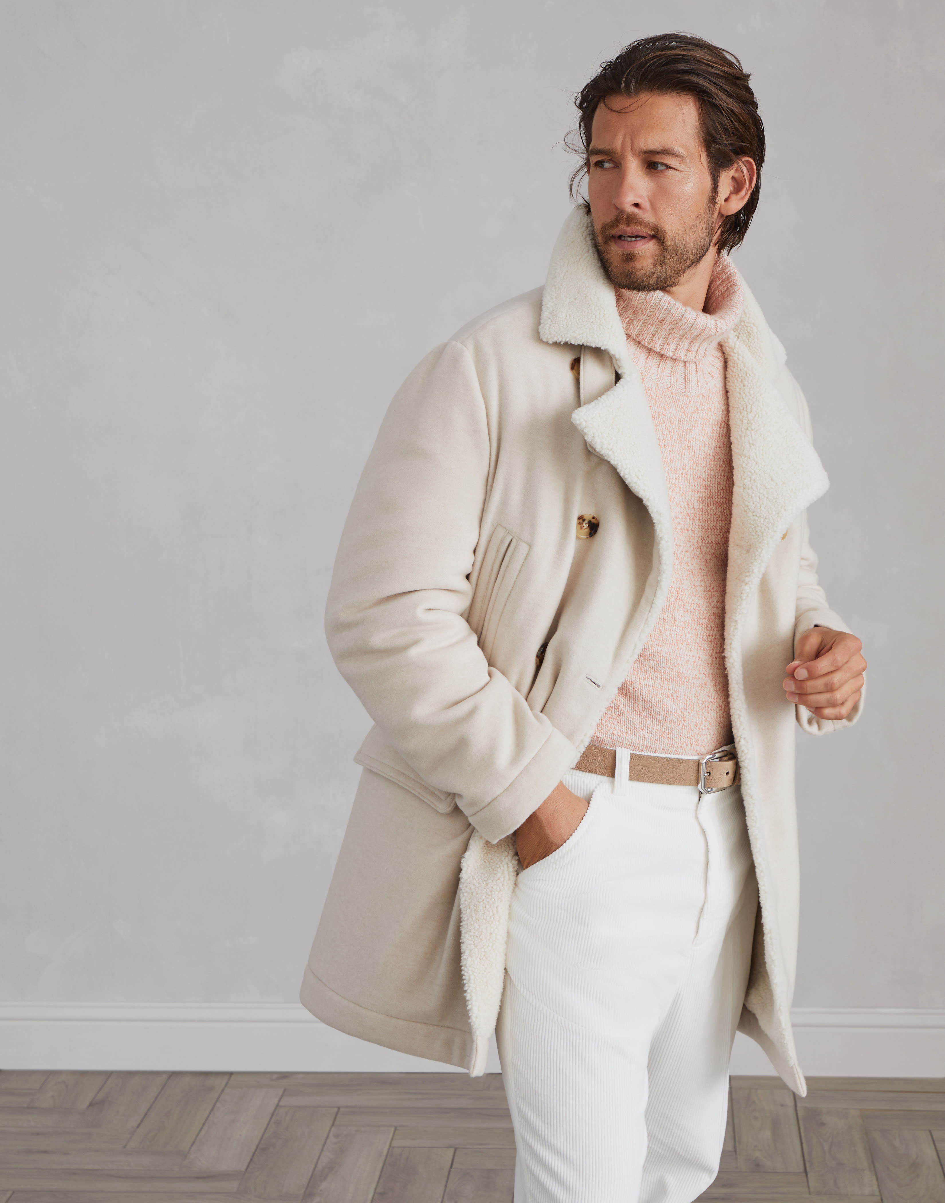 Lightweight water-resistant cashmere pea coat with shearling lining - 4
