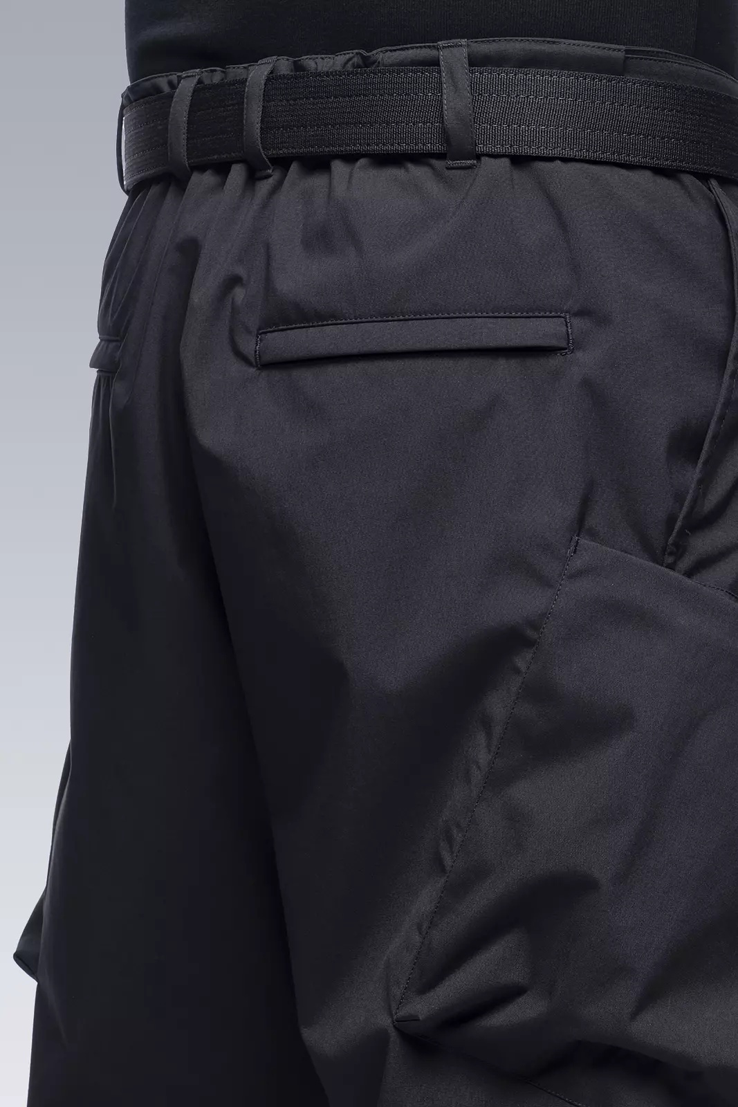 P45A-E Encapsulated Nylon Single Pleat Cargo Trouser Black - 26