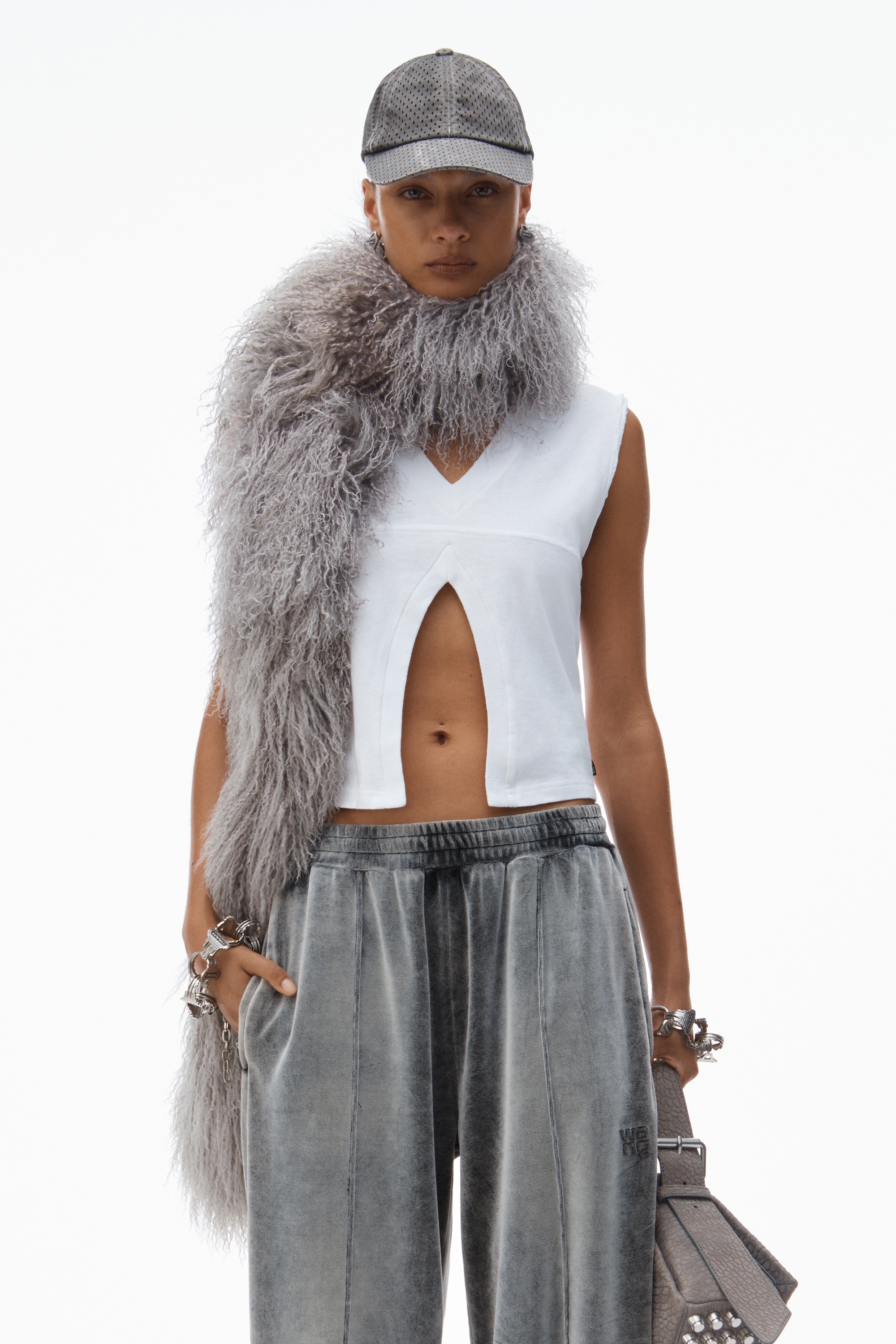 Trackpants in Crushed Velour - 6