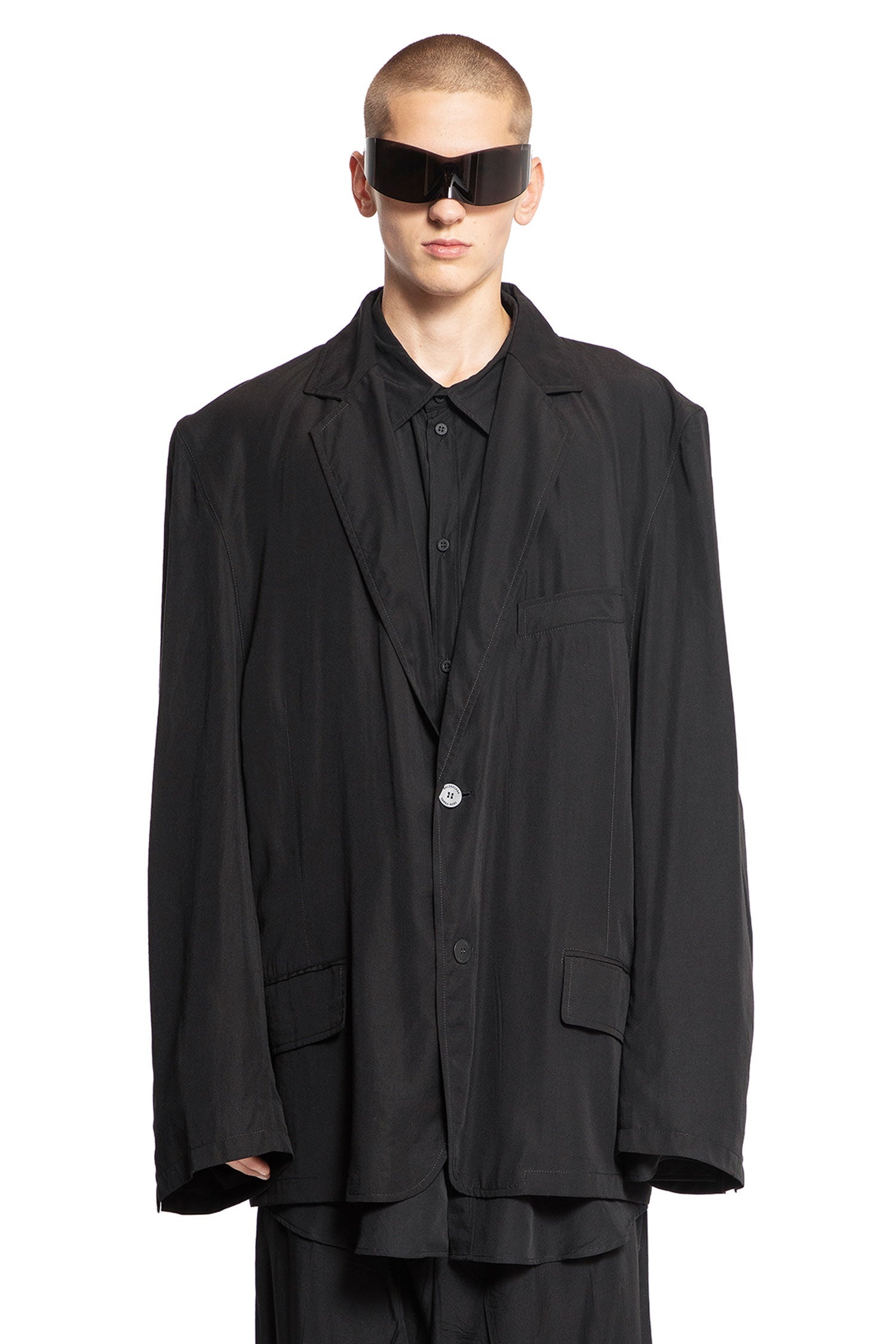 【送料&関税込】Balenciaga Fluid Tailored Jacket Fluid blazer in black - Balenciaga | Mytheresa