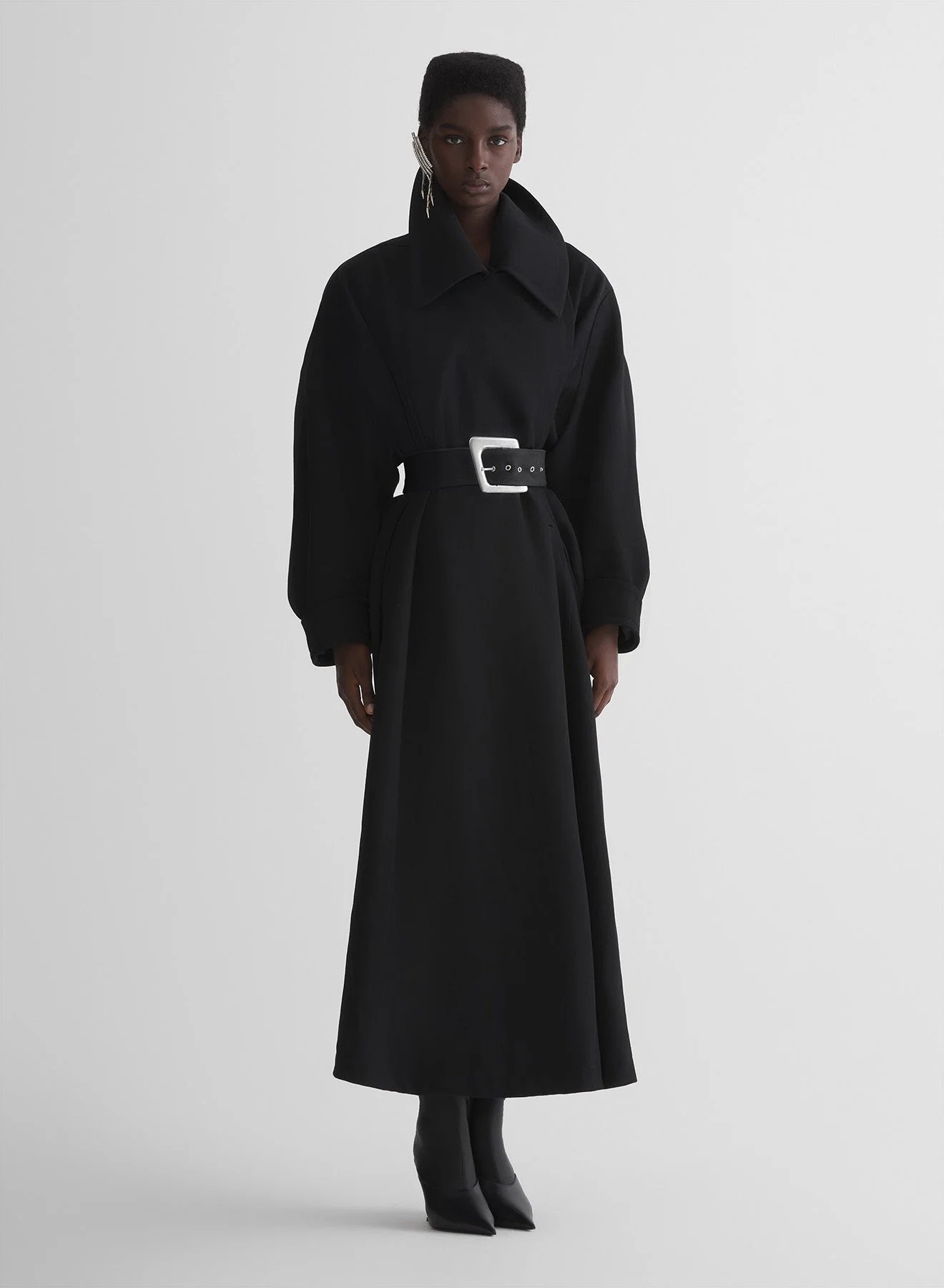 re/edit hiver russe black trench - 1