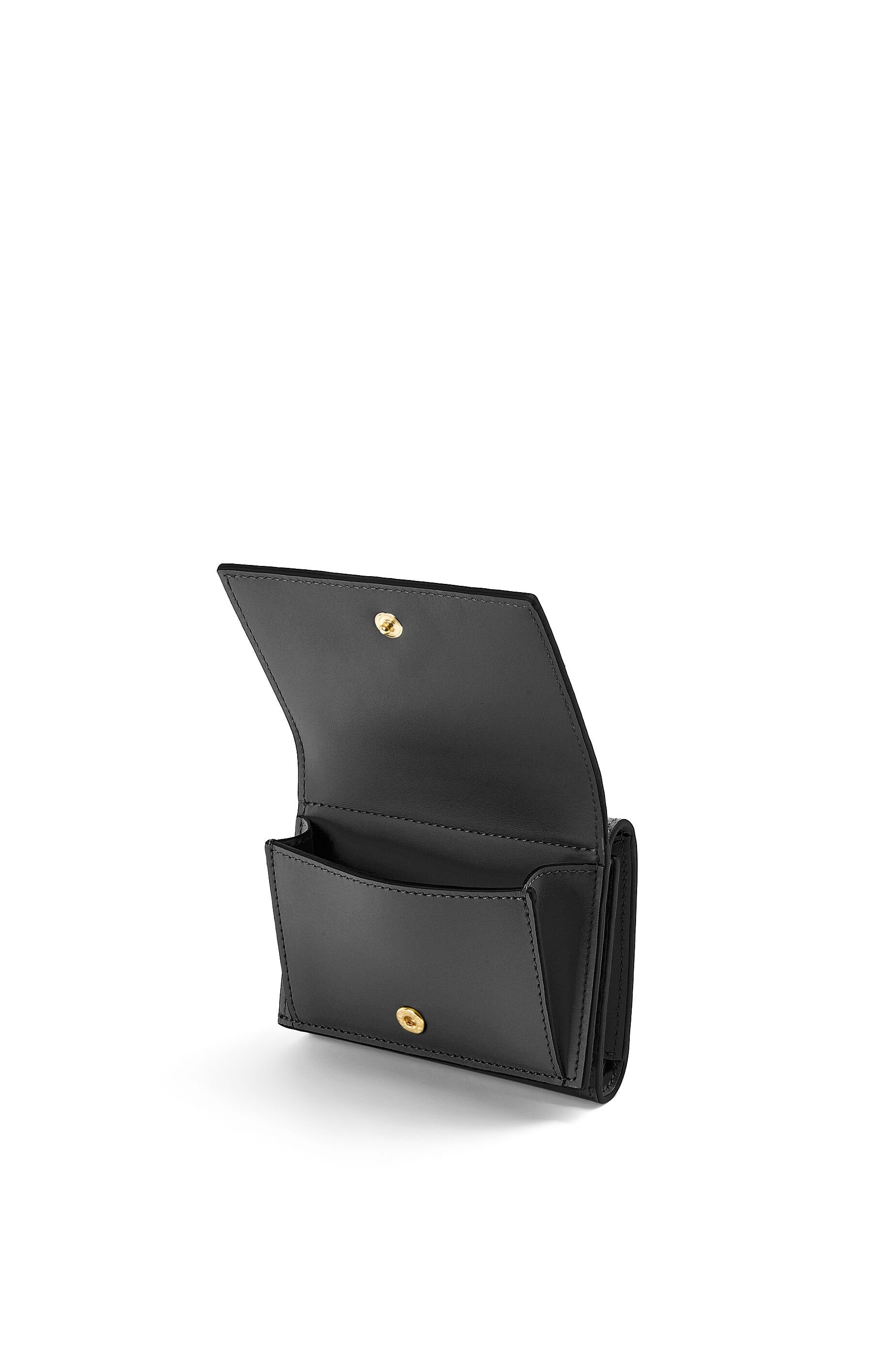 Repeat trifold wallet in embossed silk calfskin - 3