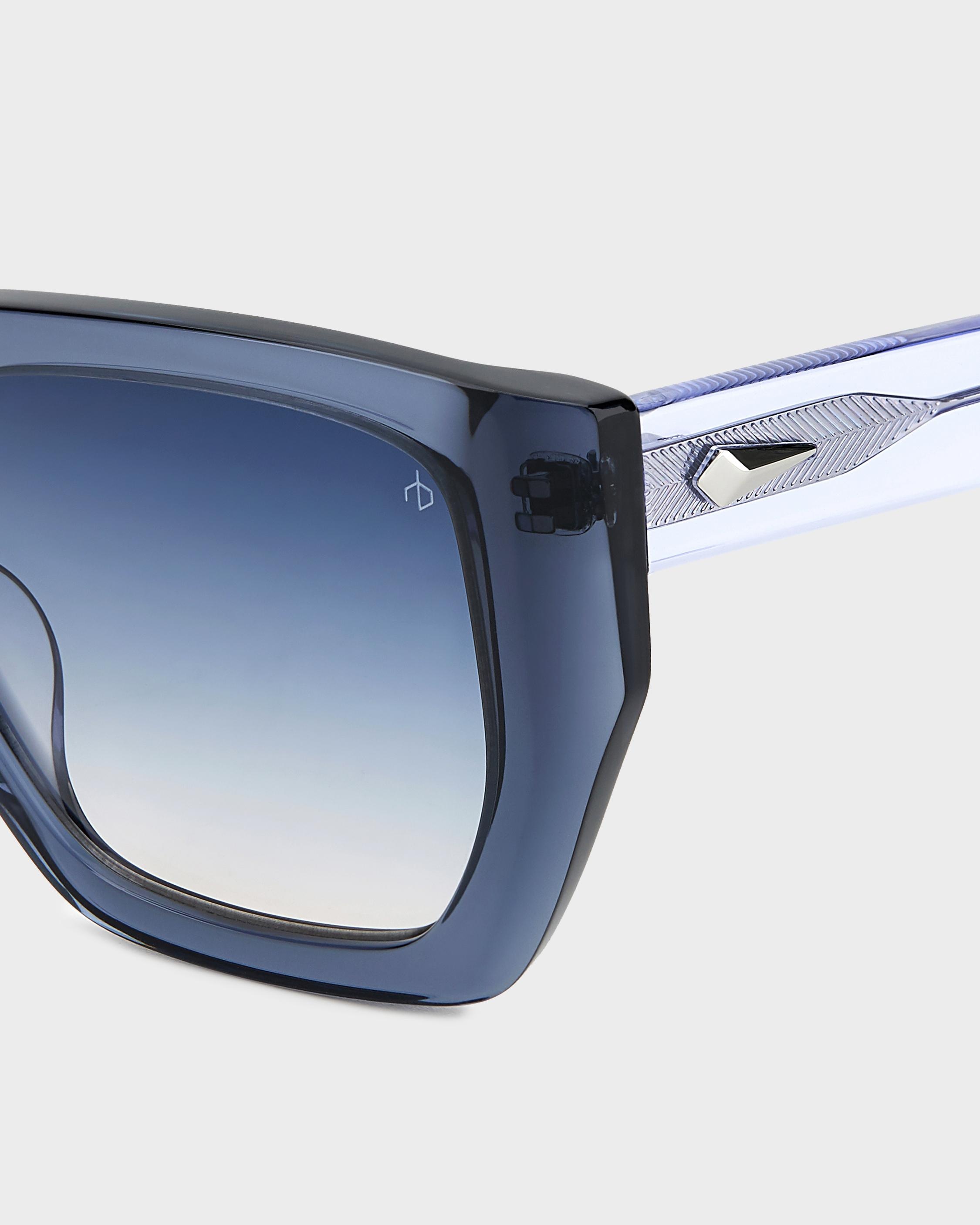 Sadie
Geometric Sunglasses - 3