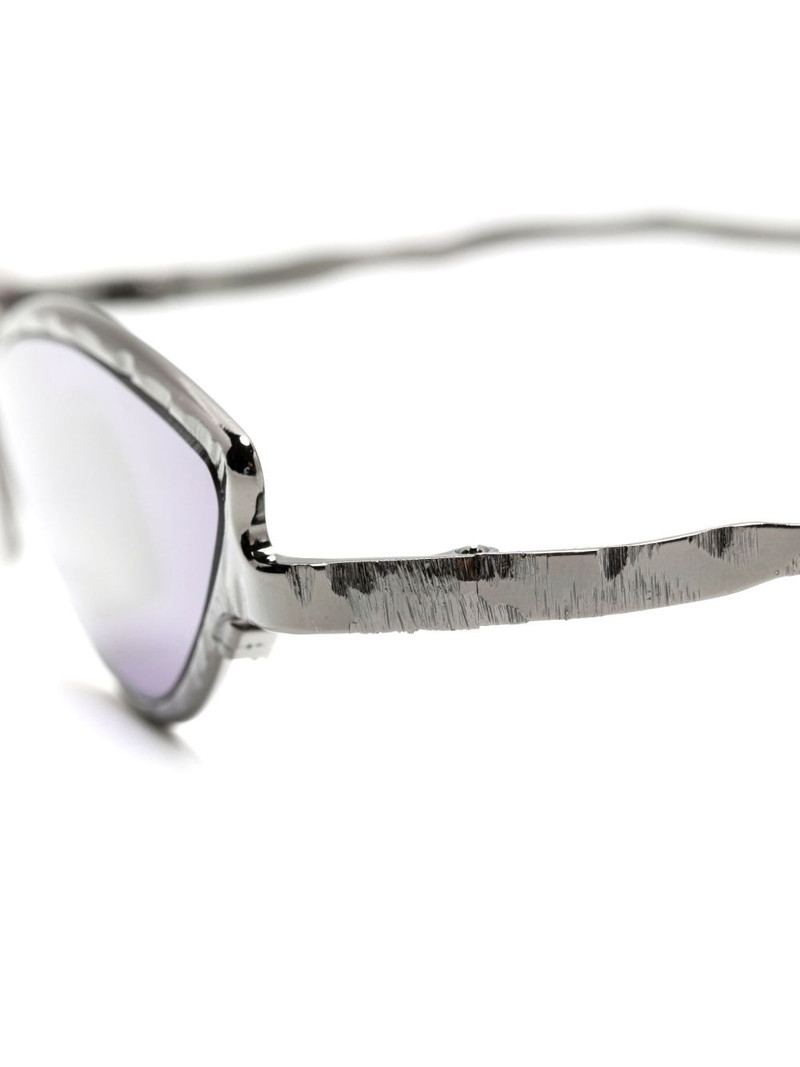 cat-eye framed sunglasses 3