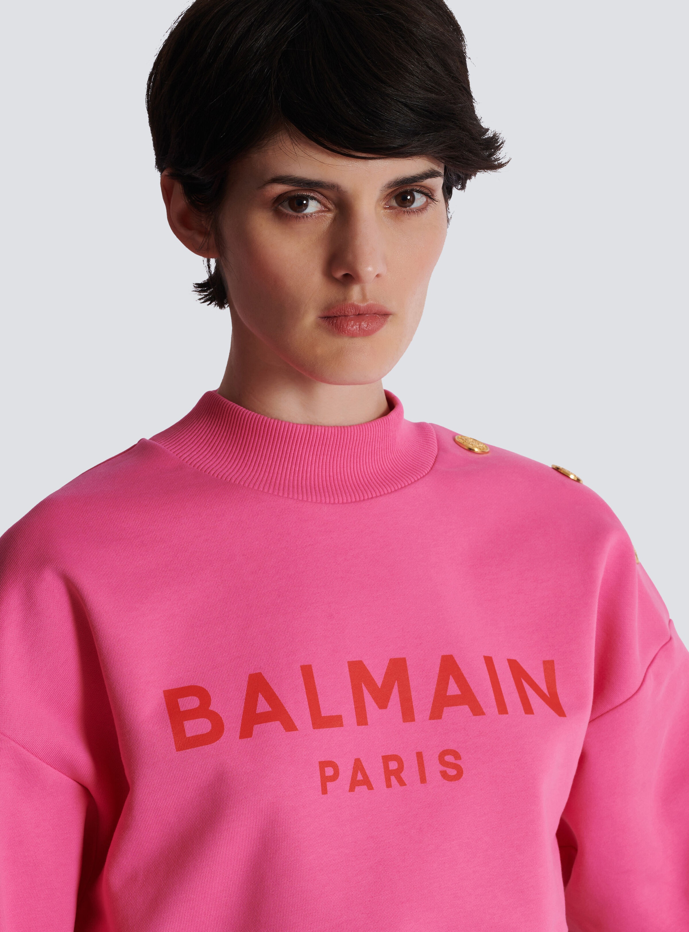 Cropped sweatshirt with Balmain Paris print - 7