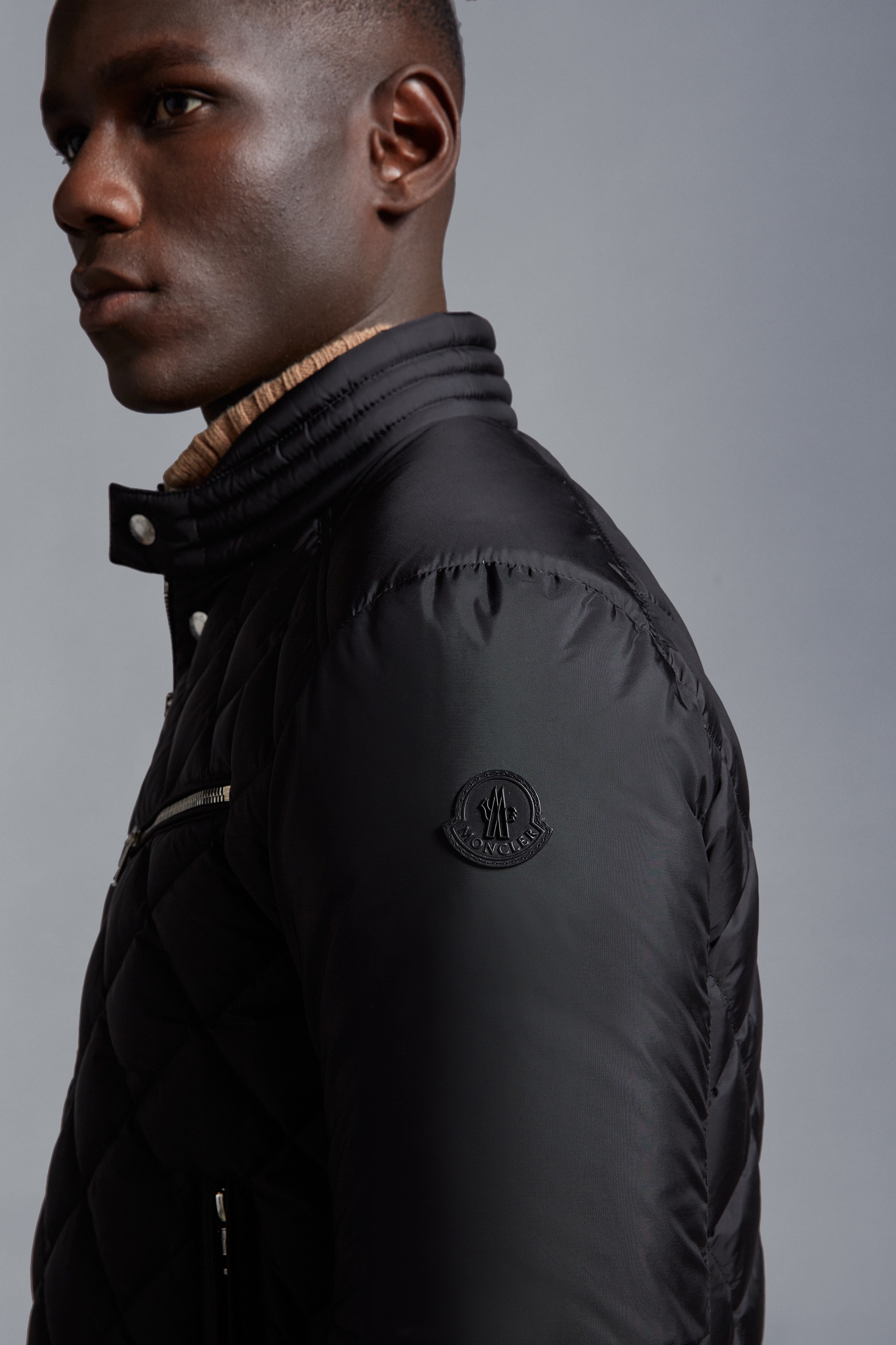 ダウンジャケット MONCLER | Vulpie Short Down Jacket Moncler Vulpie Short Down Jacket | REVERSIBLE
