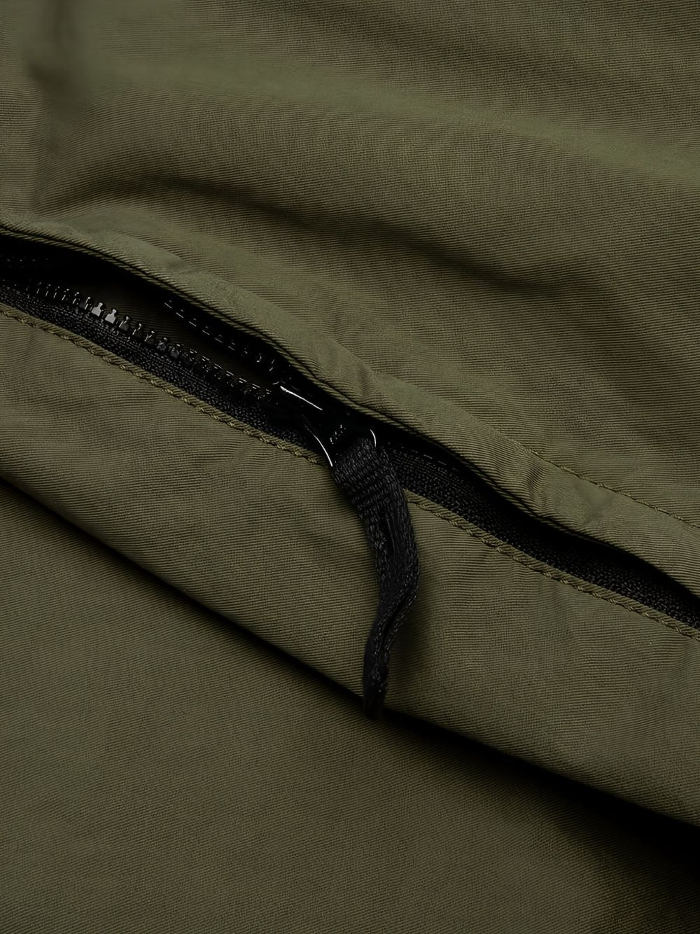 Compass-badge cargo pants - 5