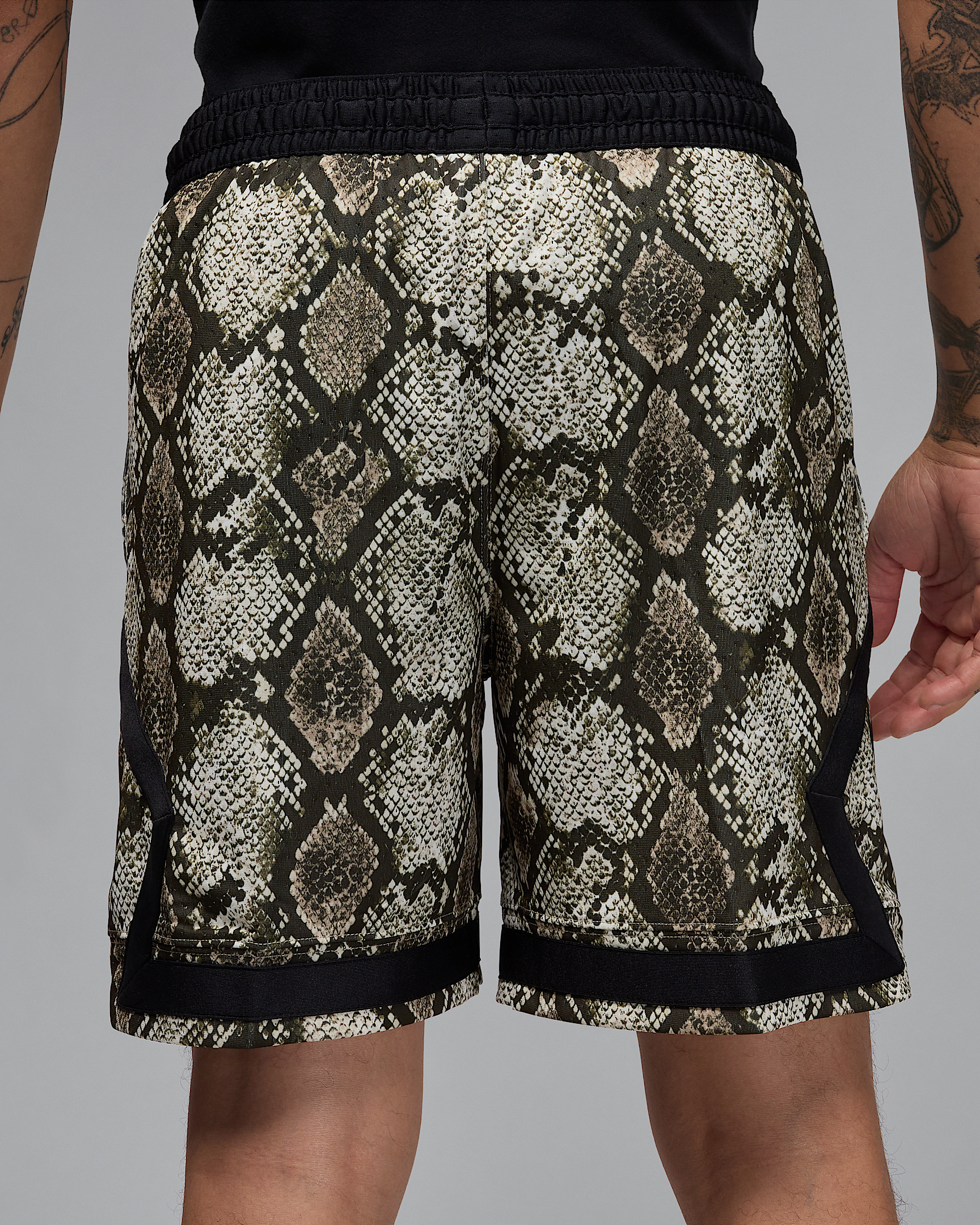 Jordan Sport Men's Dri-FIT Mesh Diamond Shorts - 3