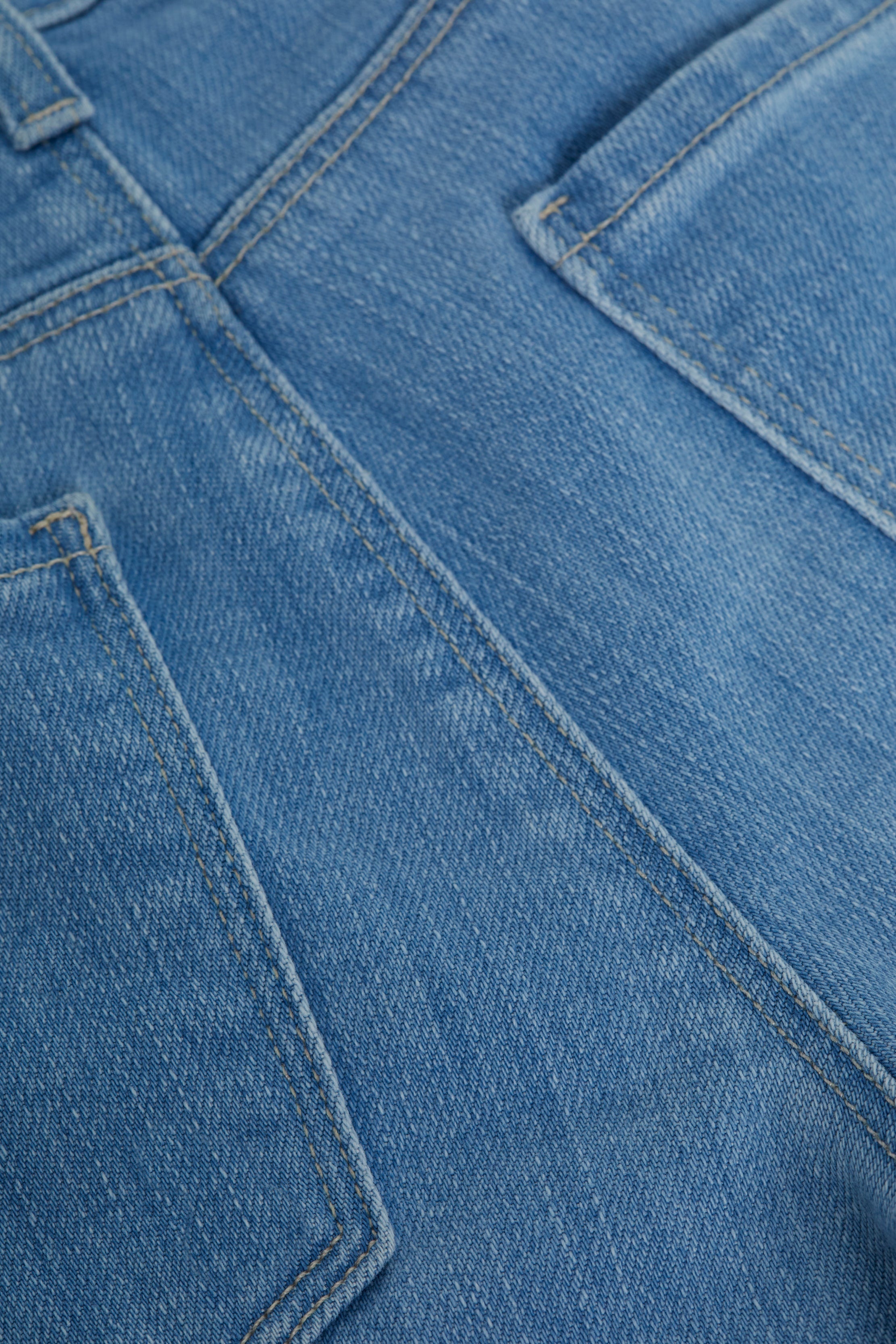 Joanne Low-Rise Wide-Leg Jean - 6