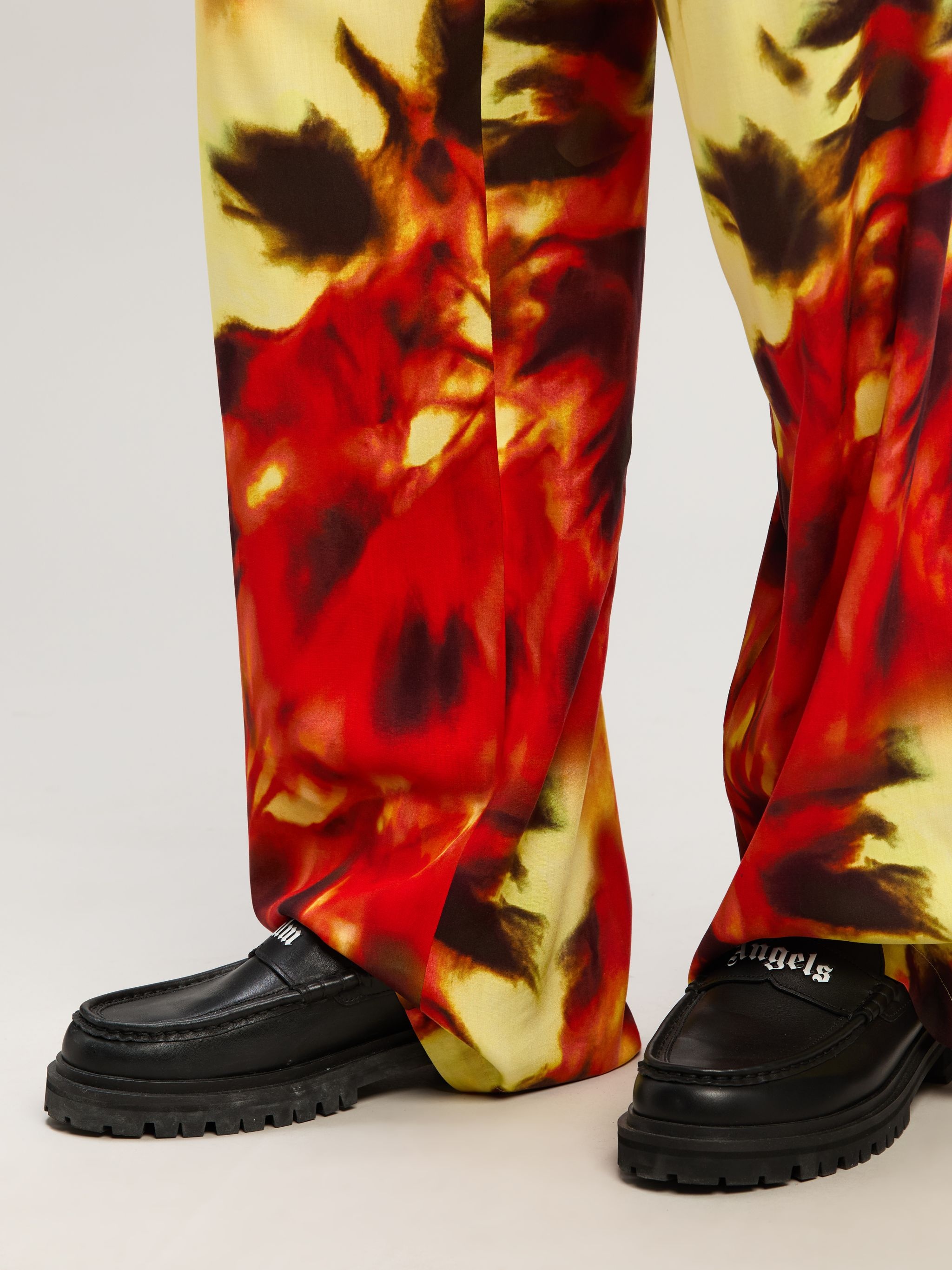 Palms on fire Cozy Pants - 6
