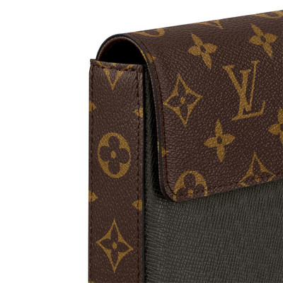 Louis Vuitton Pochette Voyage Steamer outlook