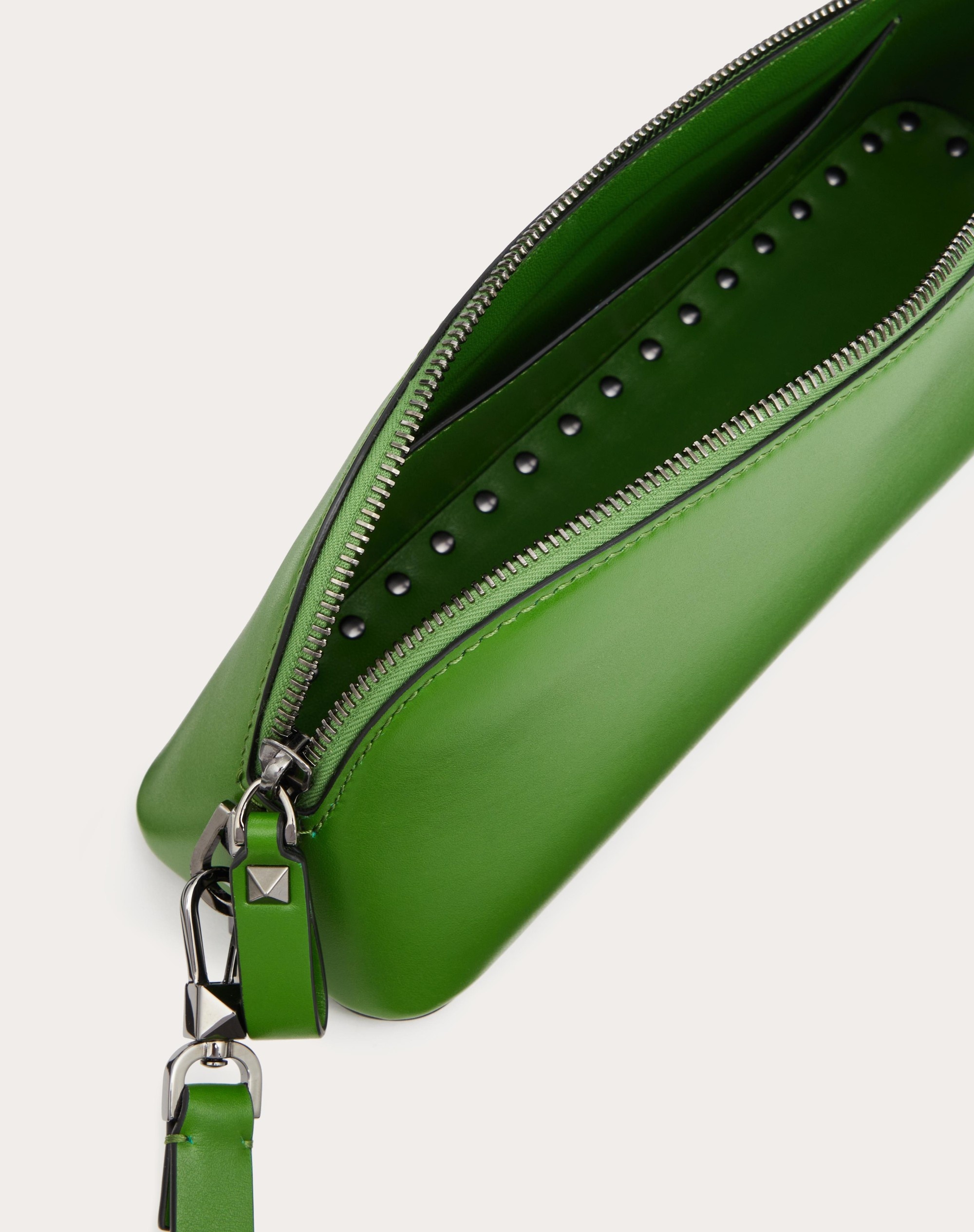 ROCKSTUD CALFSKIN CLUTCH - 7
