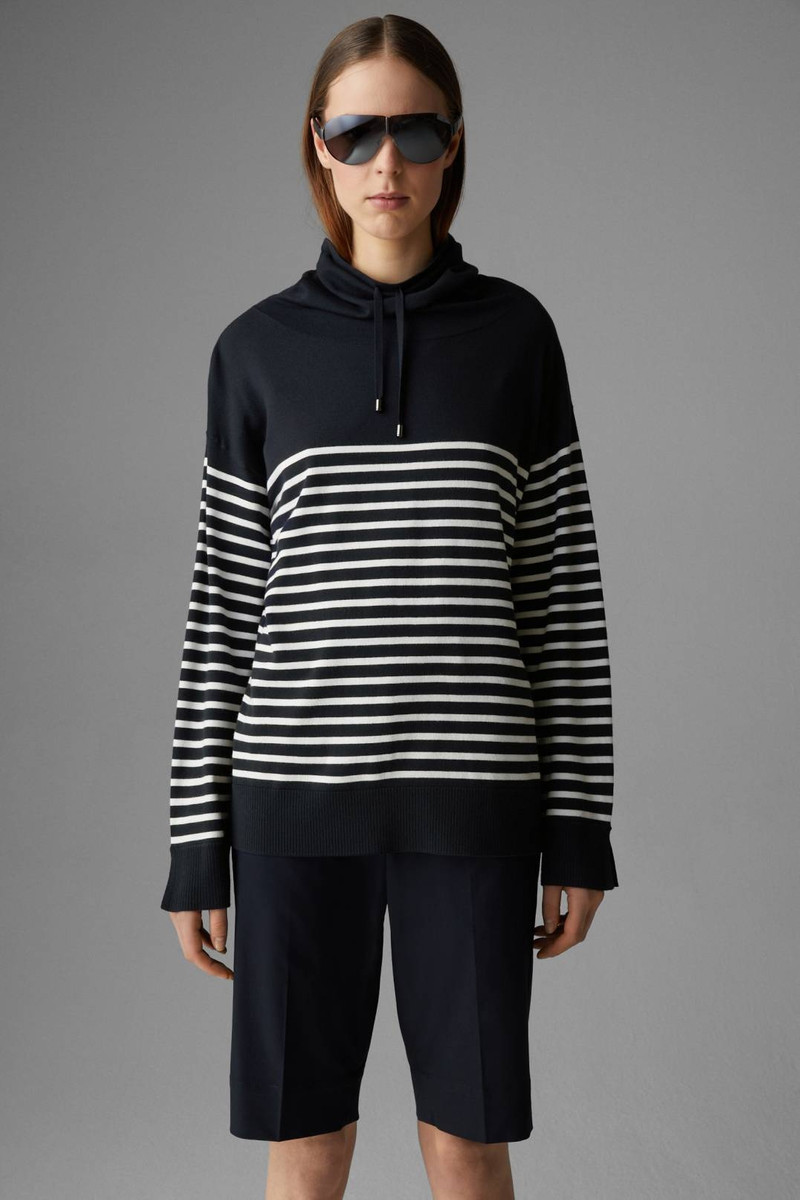 SADIA KNITTED PULLOVER IN NAVY BLUE/WHITE 2
