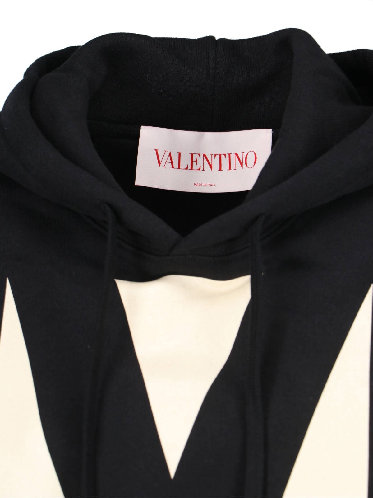 "CHEZ" HOODIE - 5