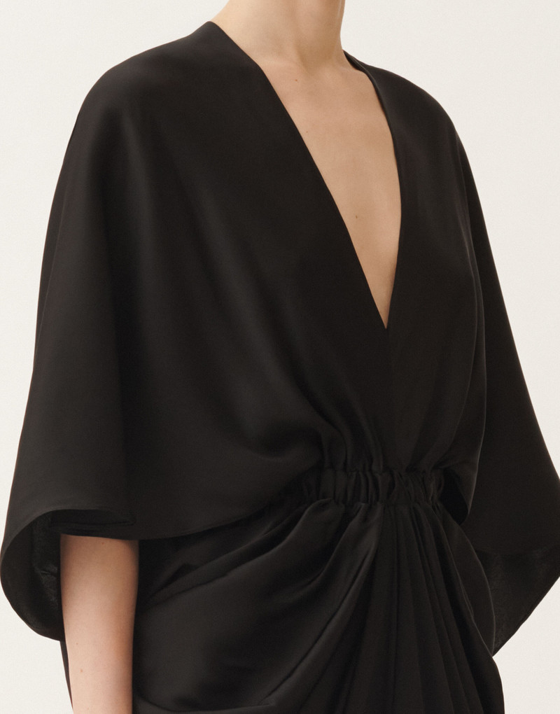 Dress in enver satin 5