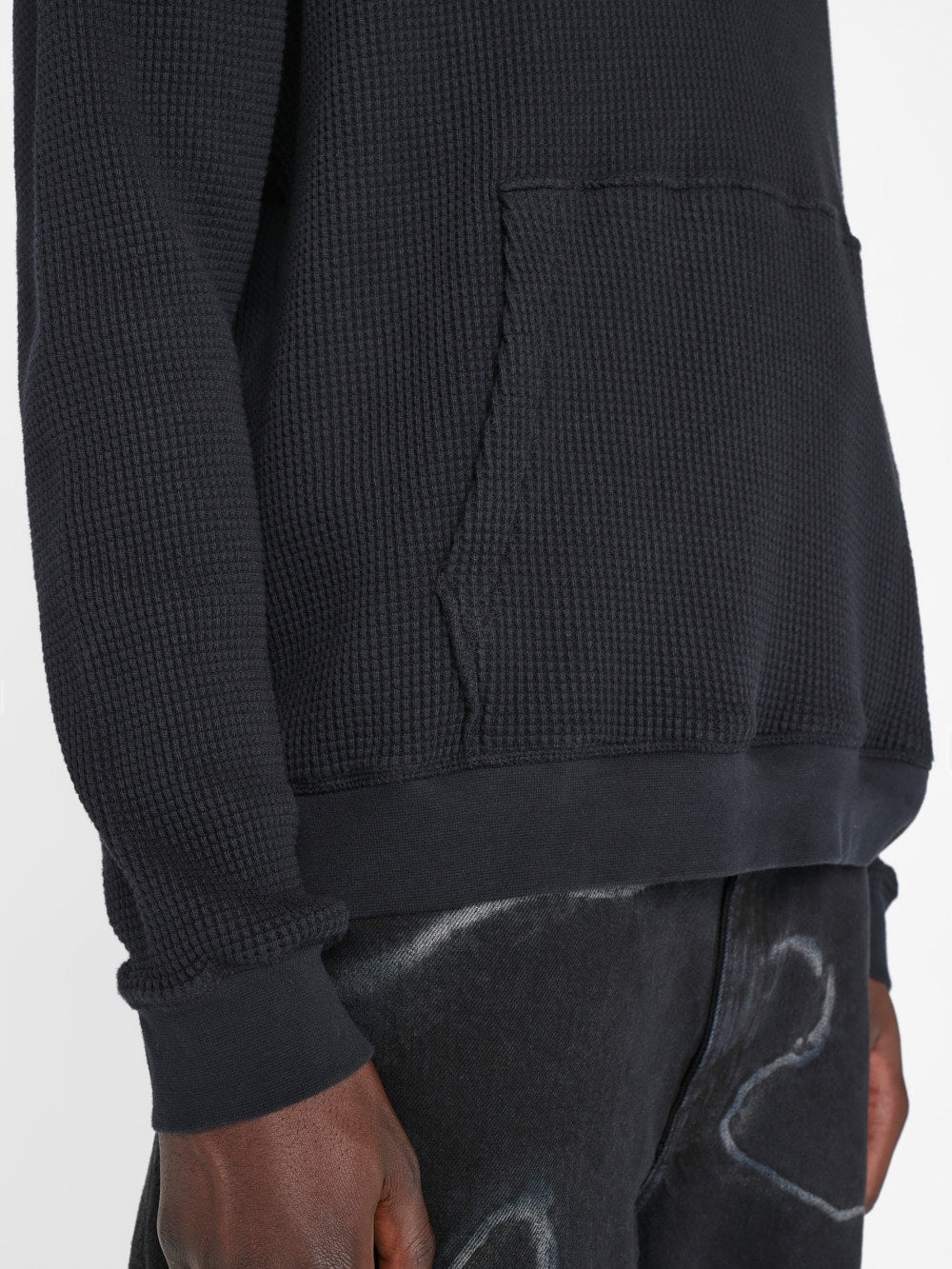 Waffle Textured  Hoodie in Noir - 6