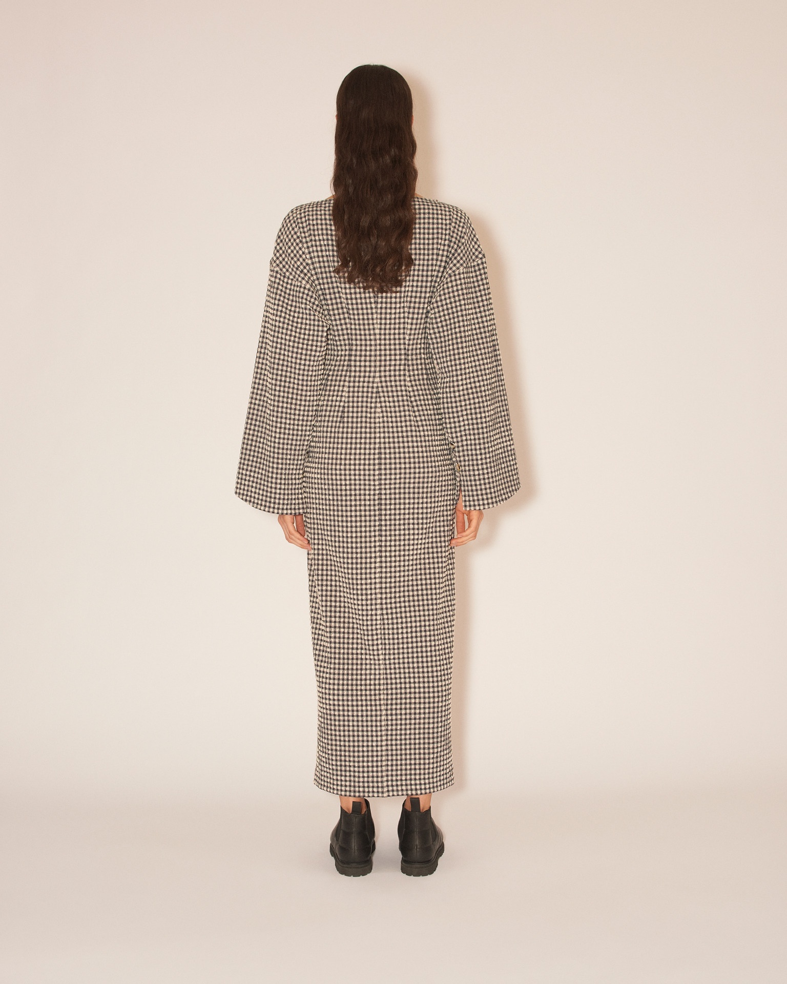 VERDA - Fitted button down seersucked check maxi dress - Navy/Creme - 5