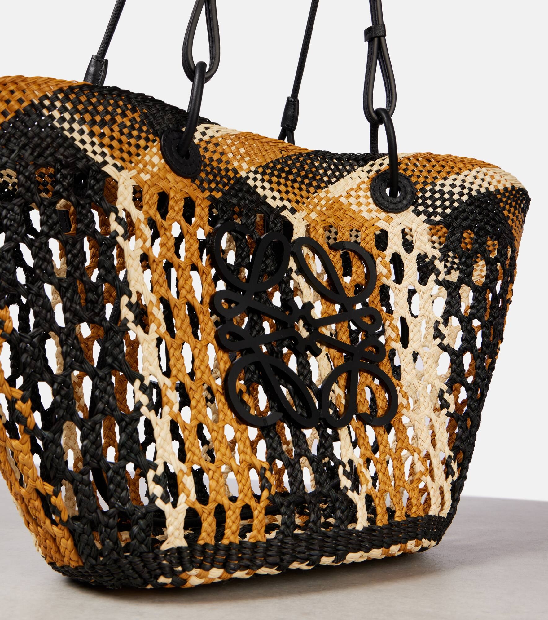 Paula's Ibiza Anagram Medium basket bag - 6