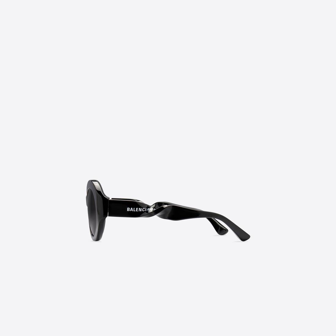 Twist Round Sunglasses in Black - 2