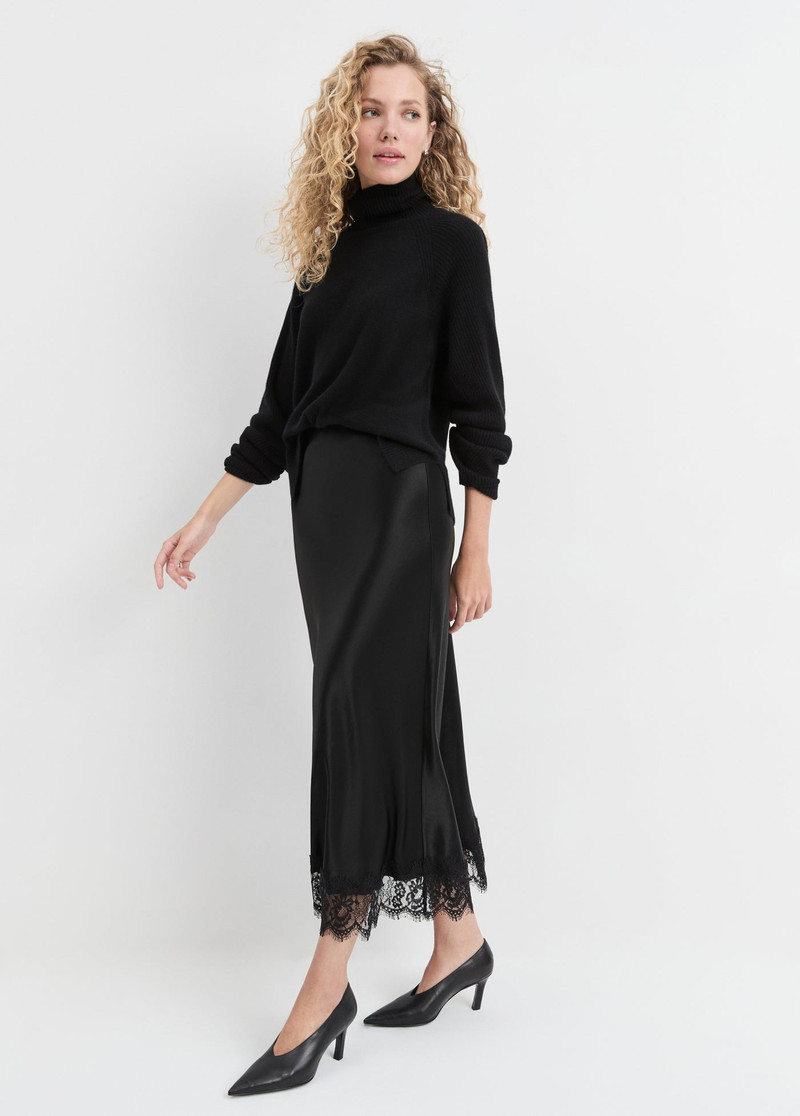 THE LACY FAVORITE SKIRT 3