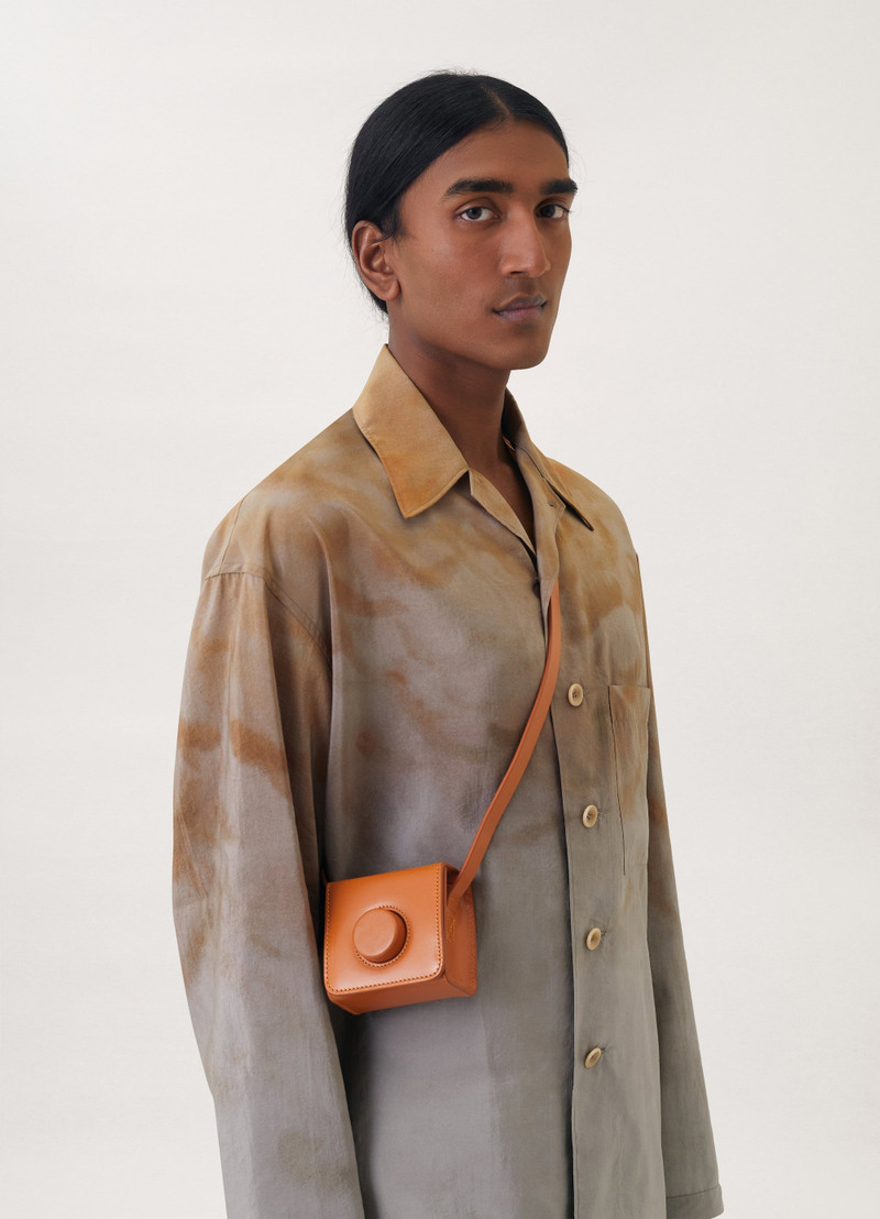 Lemaire MINI CAMERA BAG VEGETABLE-TANNED LEATHER | REVERSIBLE