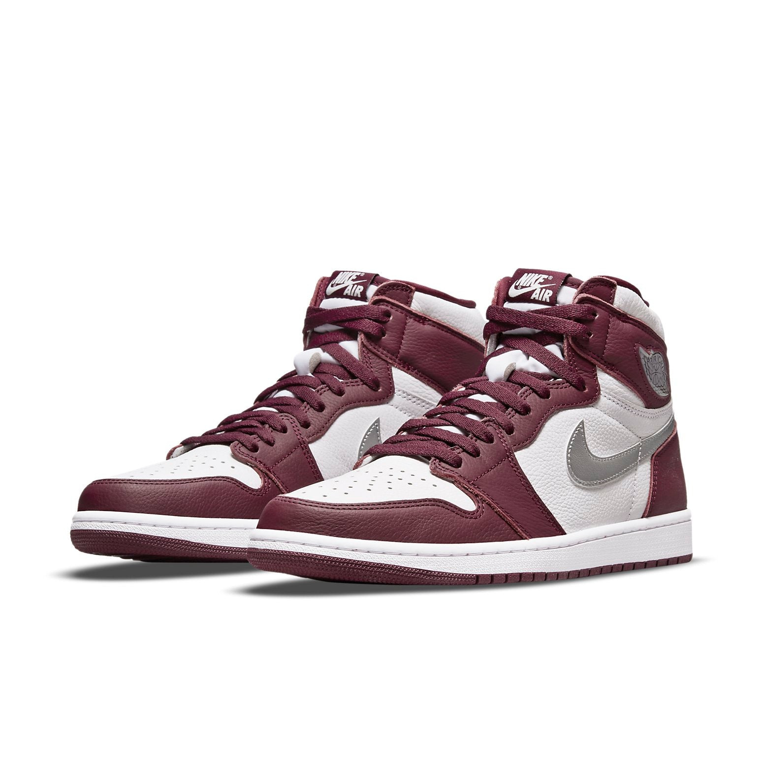 Air Jordan 1 Retro High OG 'Bordeaux' 555088-611 - 3