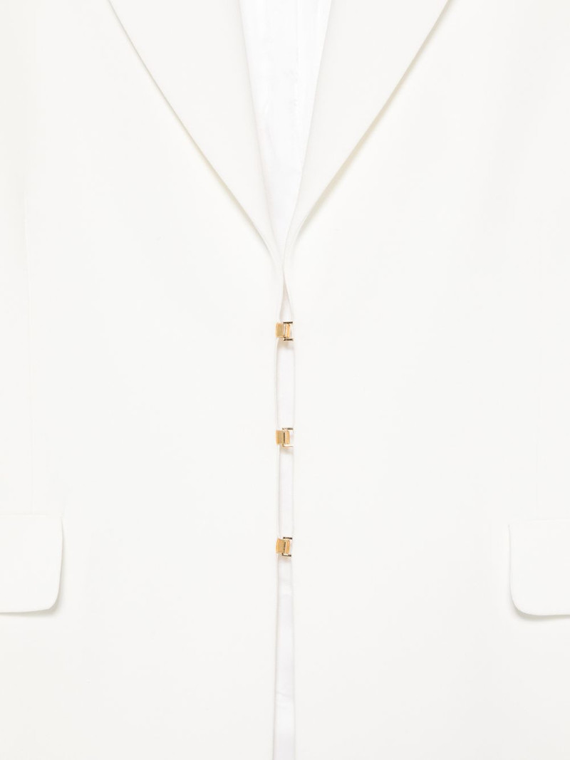 peak-lapel coat 3
