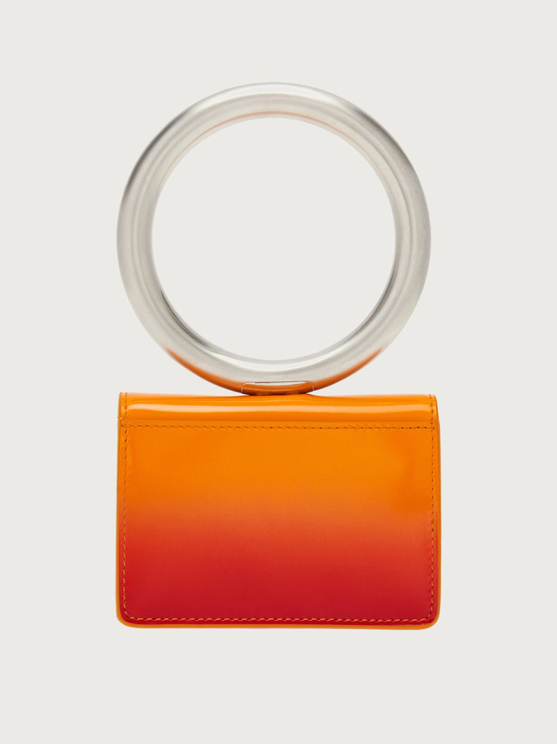 Micro pouch with airbrushing 3