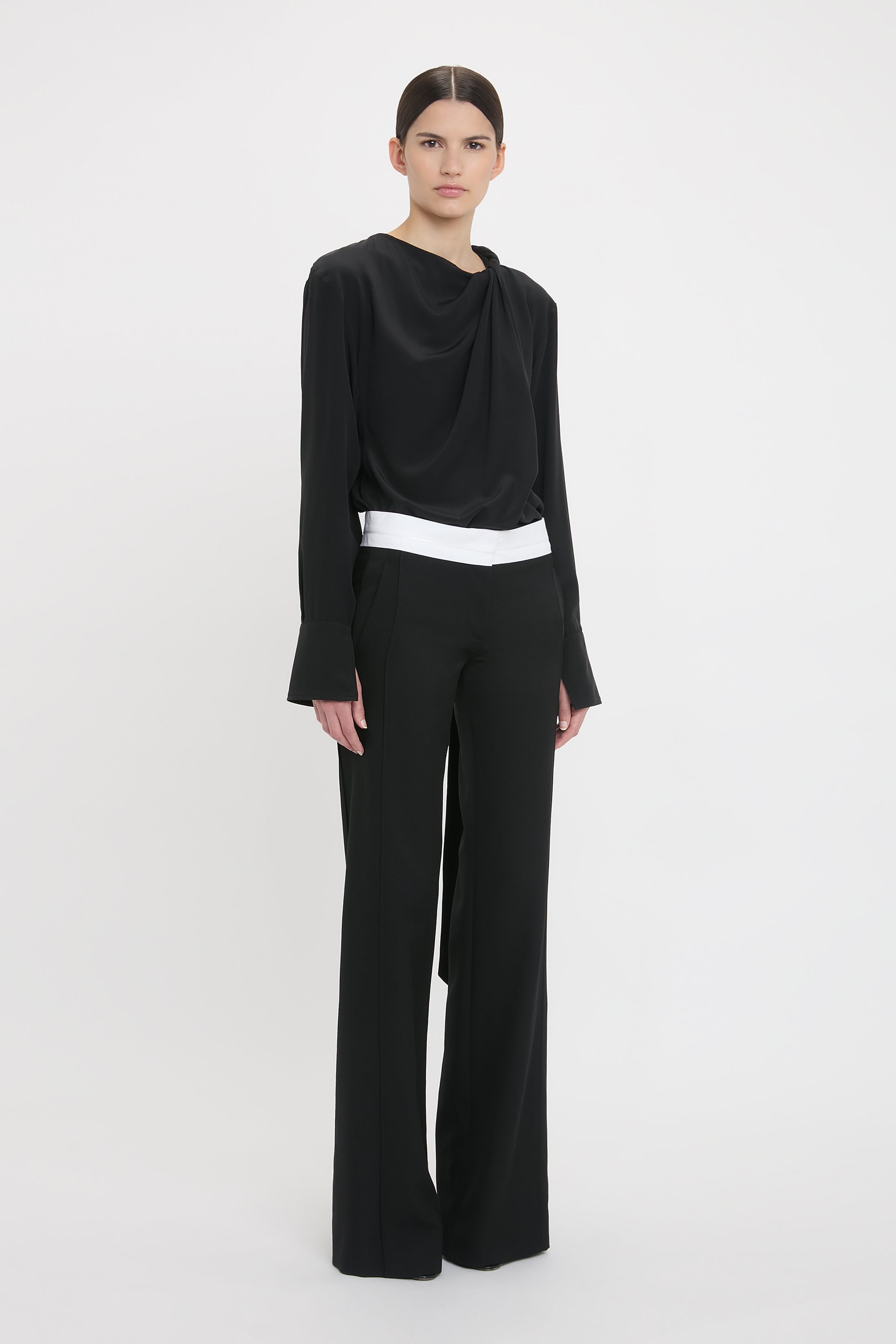 Exposed Waistband Trouser In Black - 3