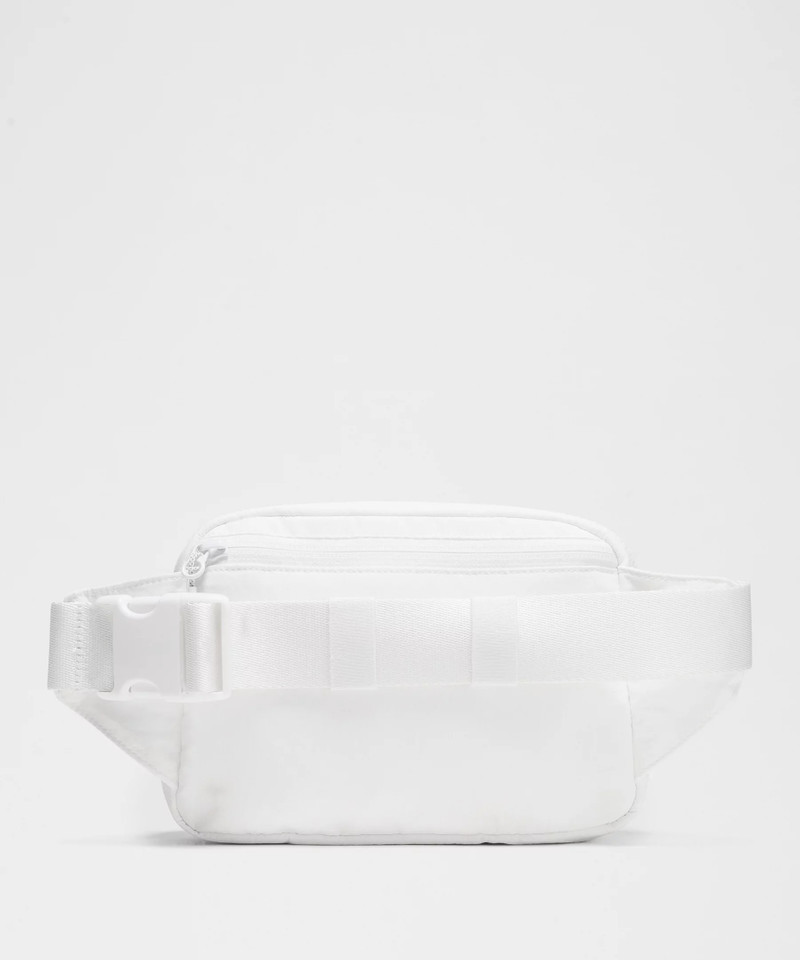 Everywhere Belt Bag Large with Long Strap 2L 3