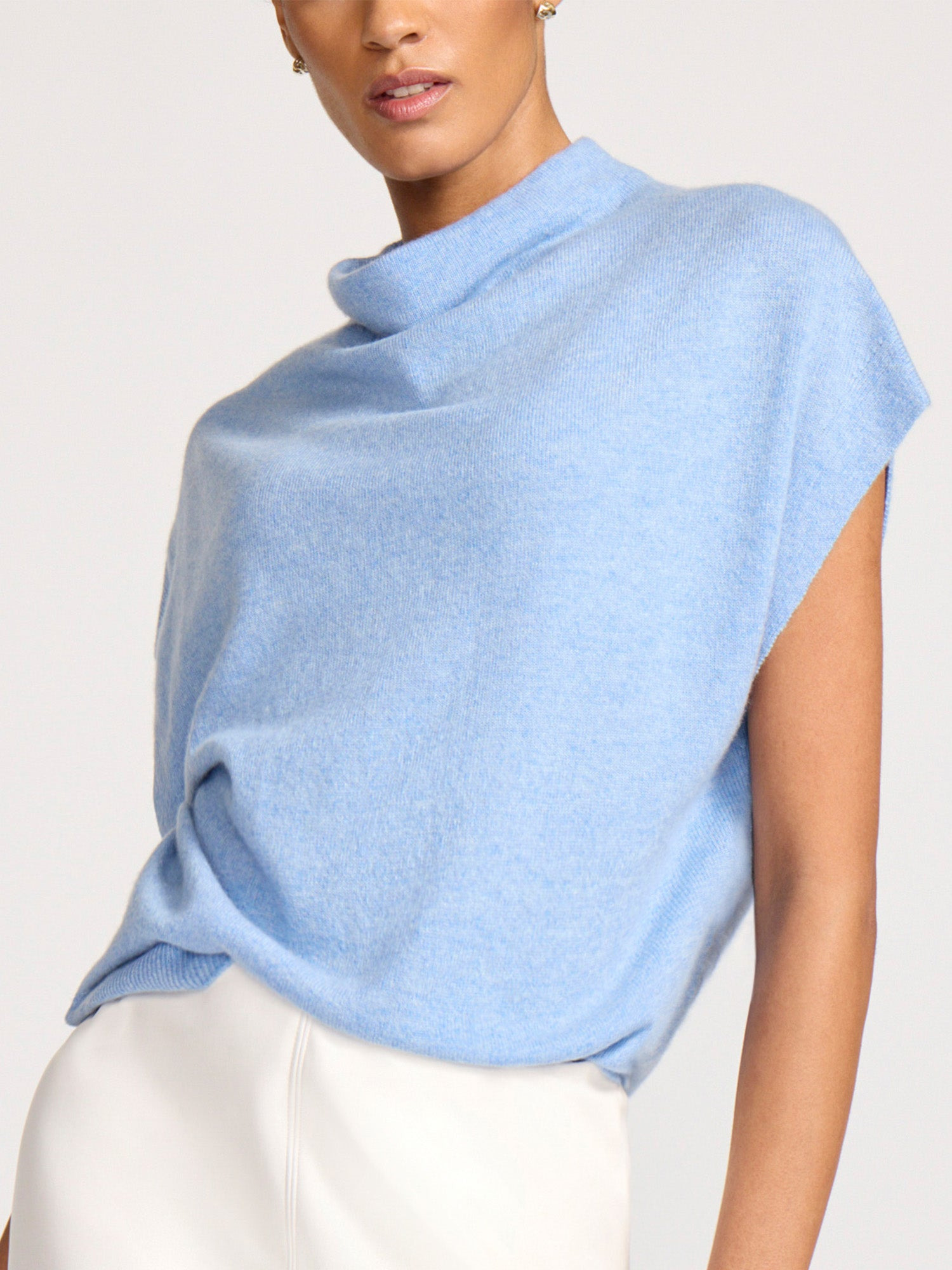 The Morten Funnel Neck Cashmere Top - 5