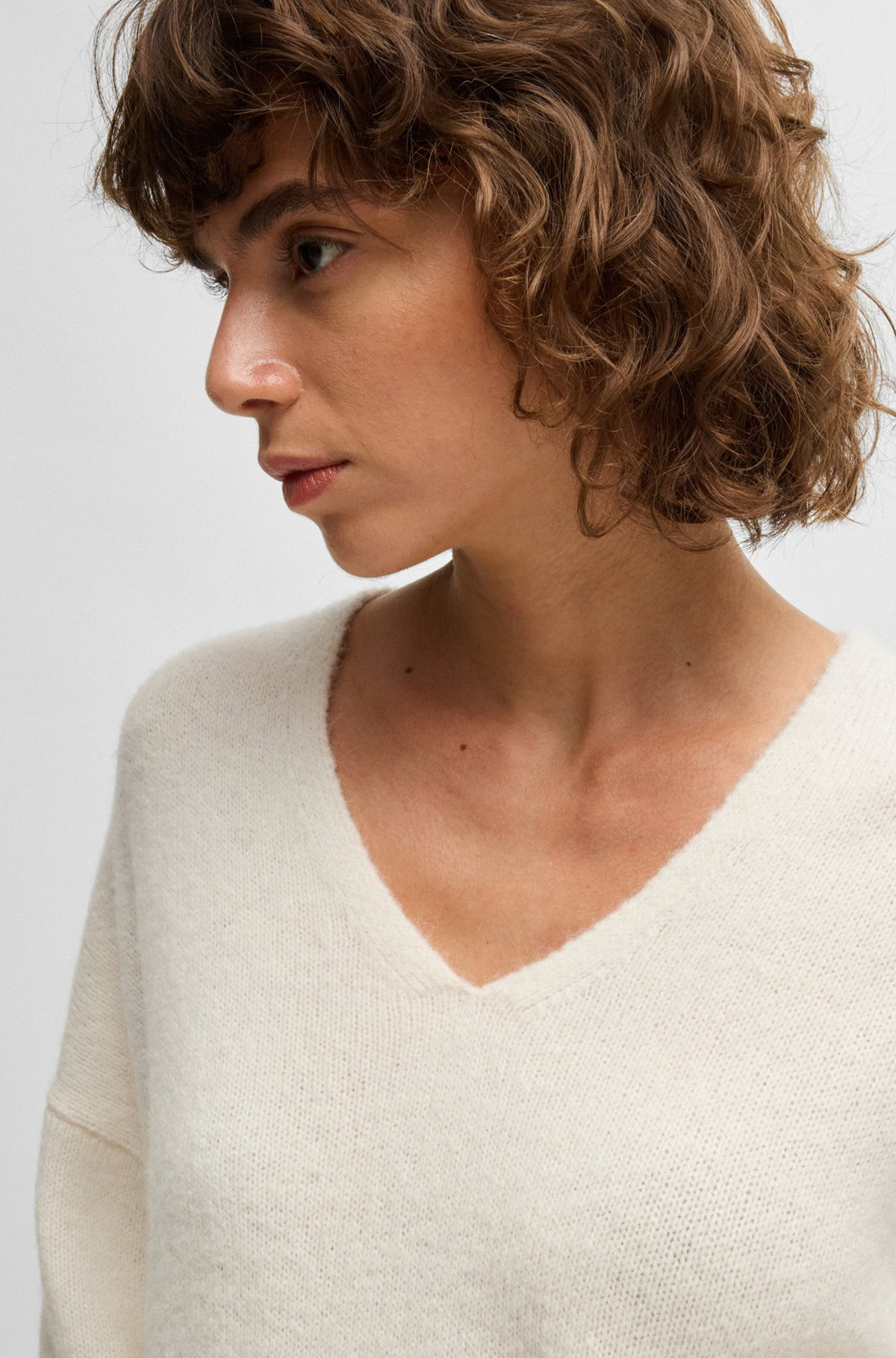 WOOL-BLEND RELAXED-FT SWEATER WITH V NECKLINE - 5