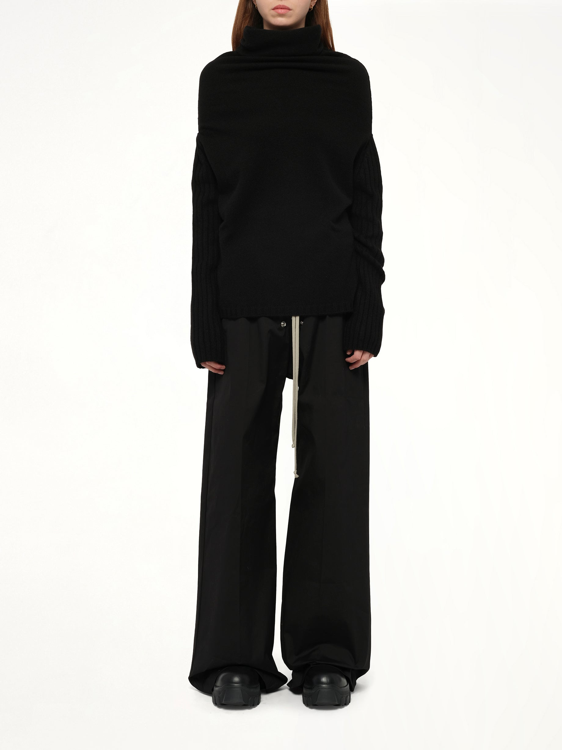Shroud Sweater in Black - 7