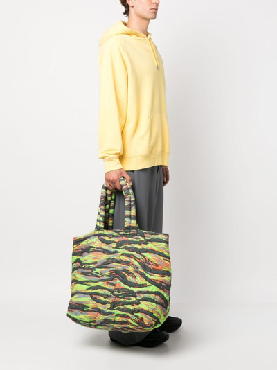 ERL camouflage-print puffer tote bag outlook