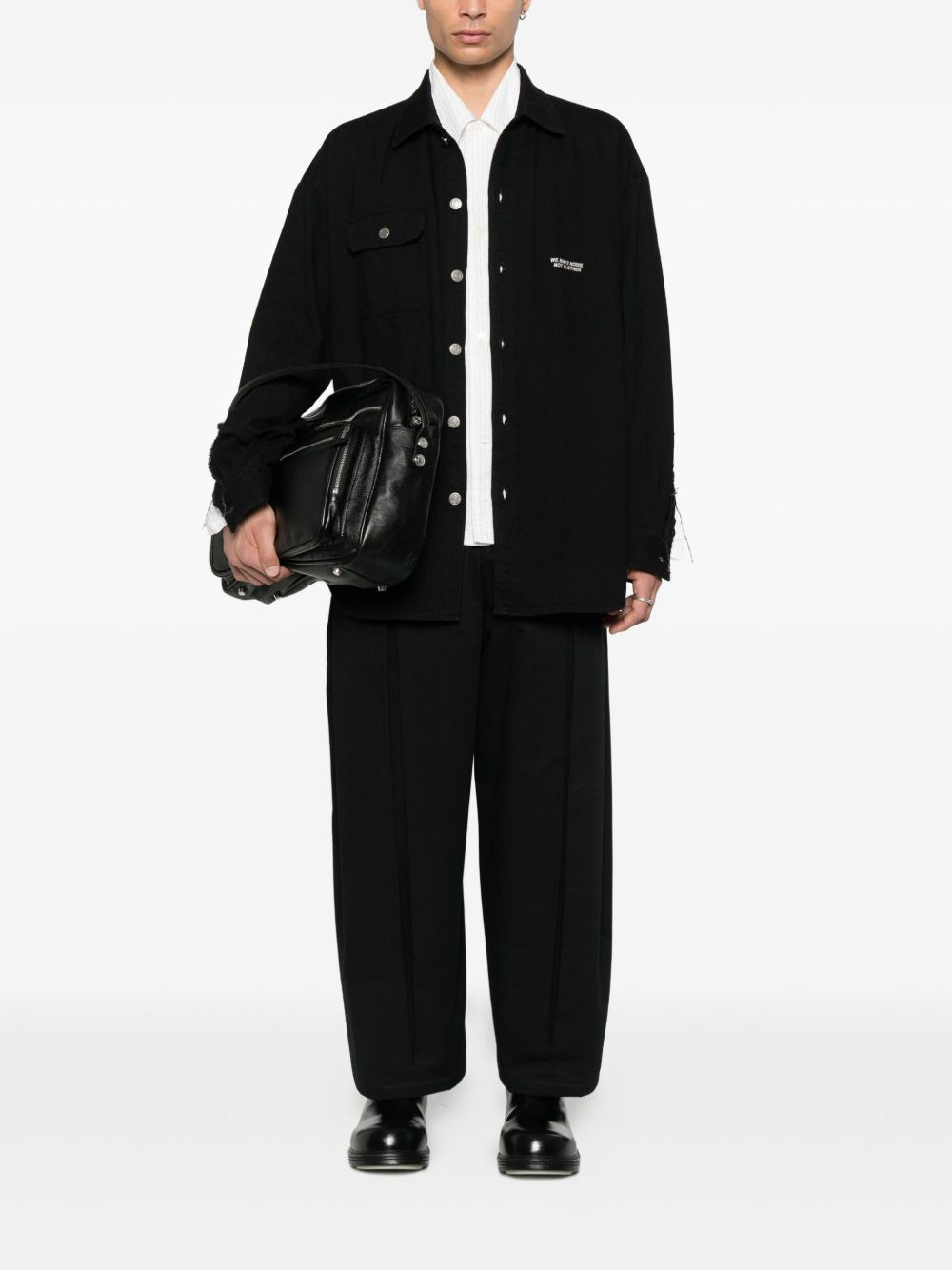 button-fastening shirt - 2