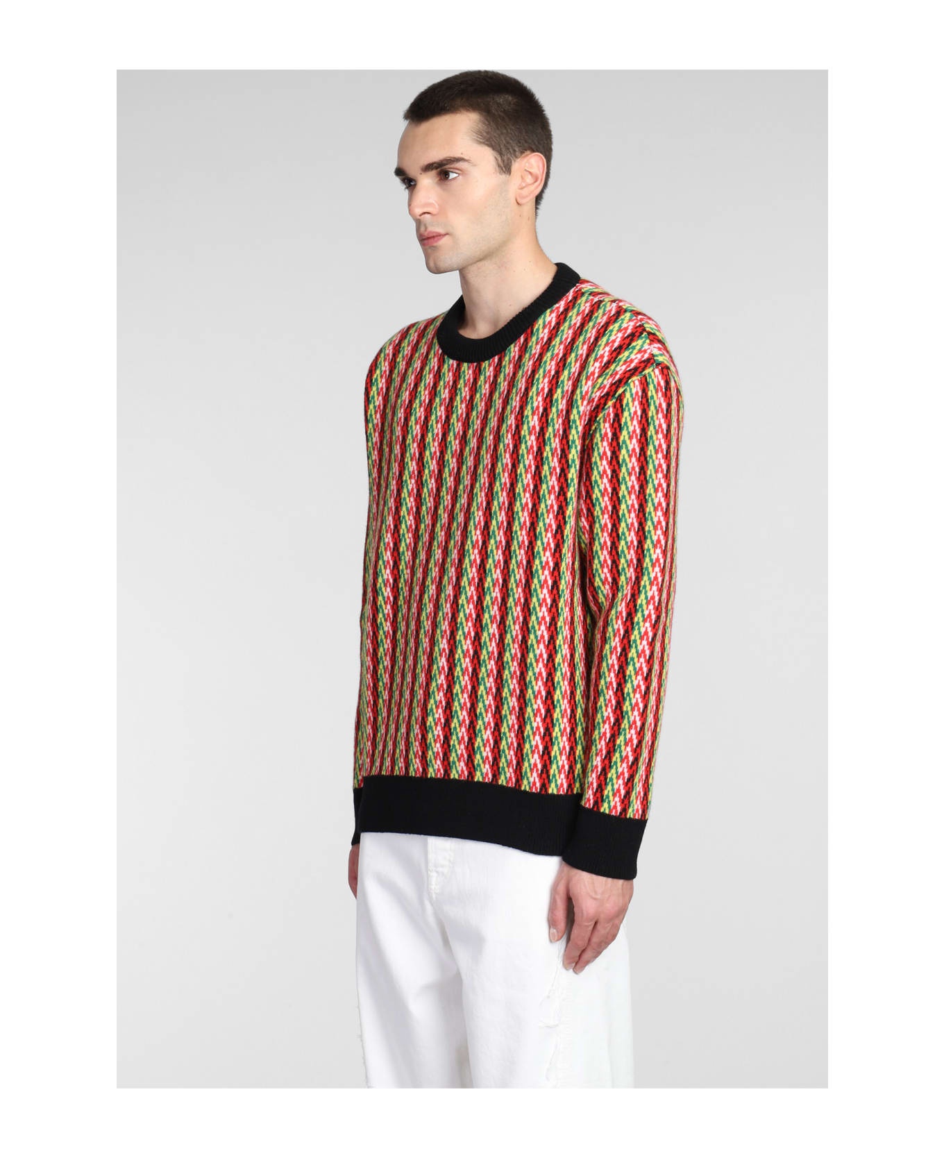 Sweater With Multicolored Chevron Motif - 4