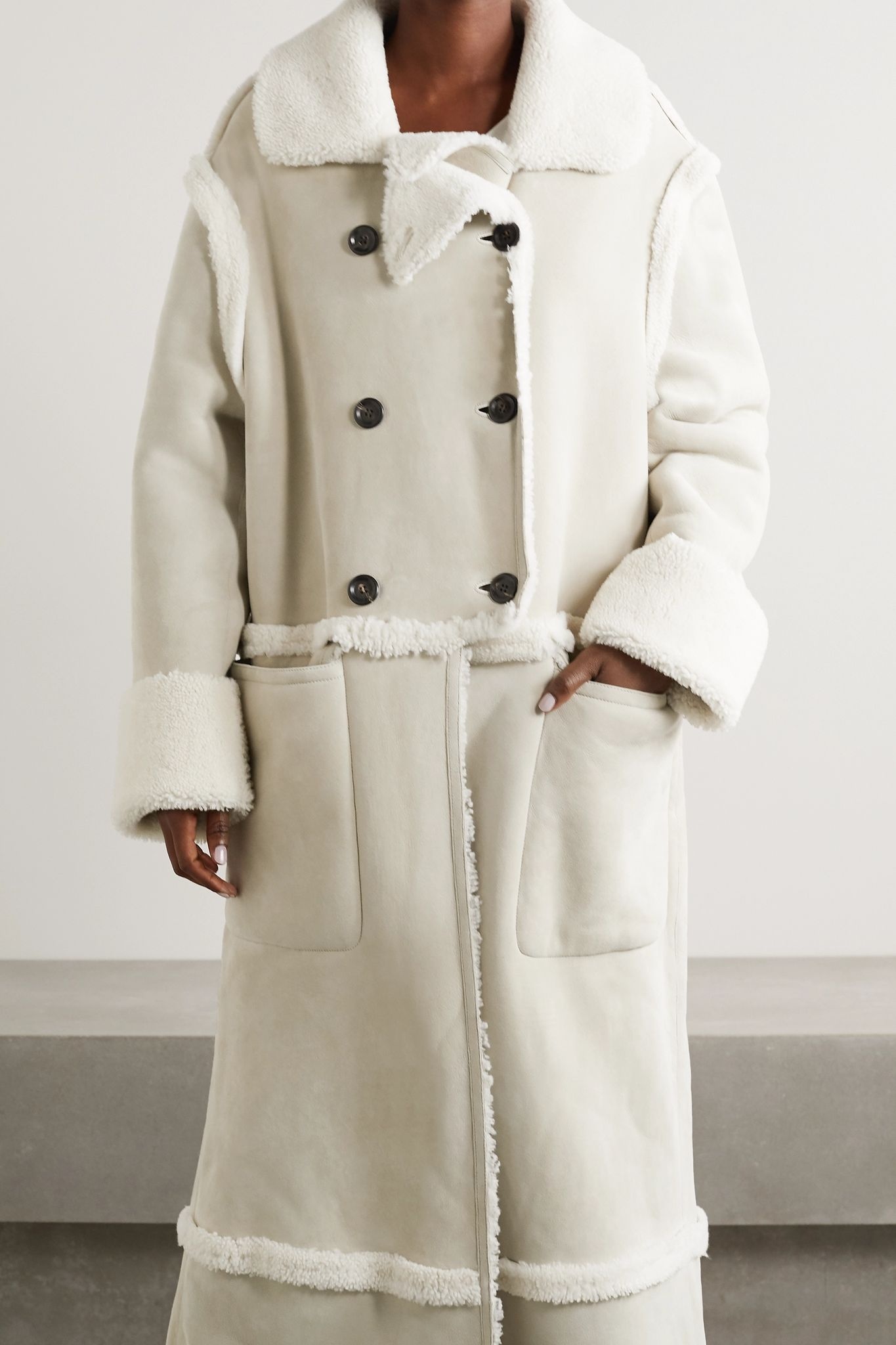 Double-breasted shearling coat - 3