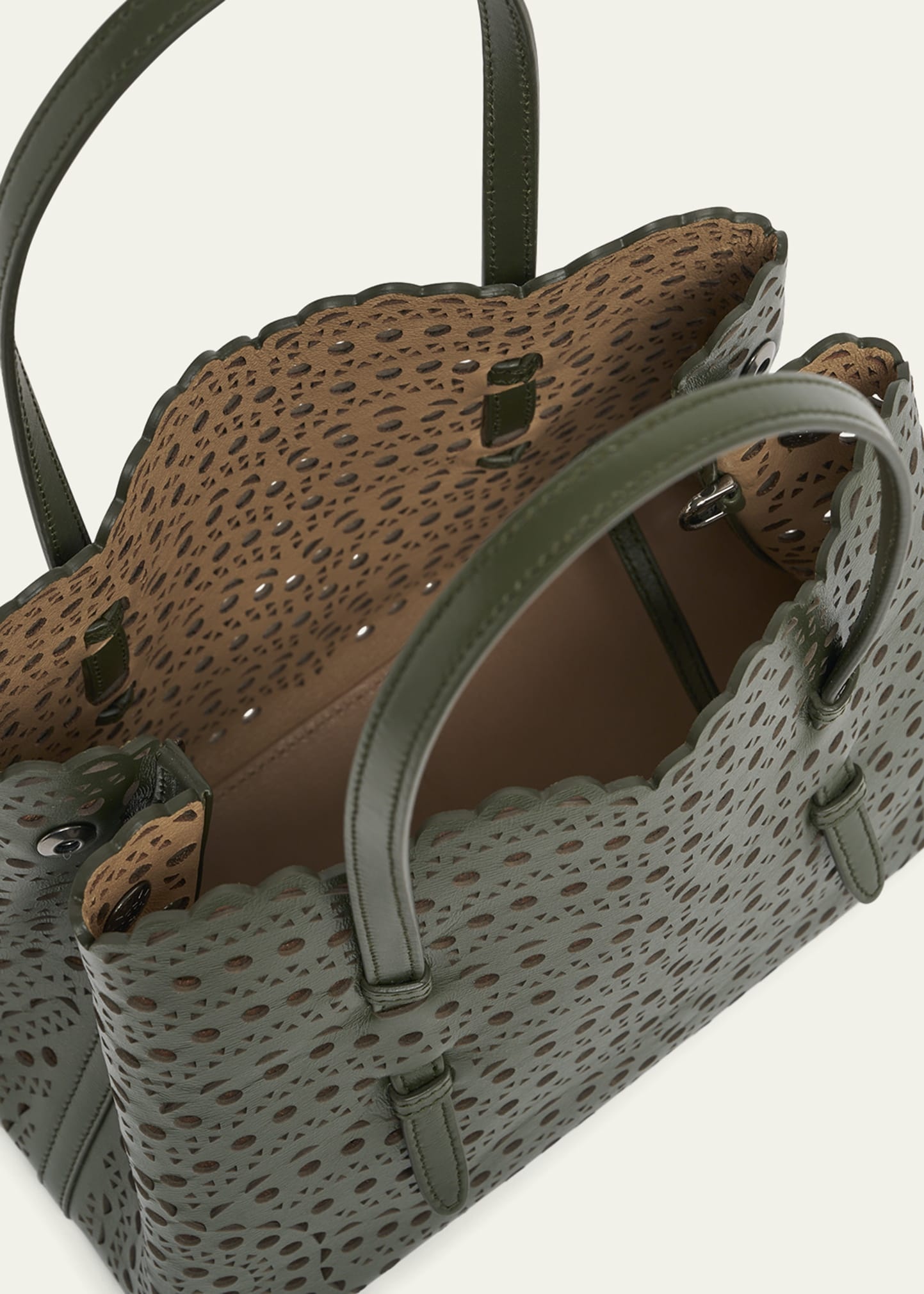 Mina 25 Tote Bag in Vienne Wave Perforated Leather - 4