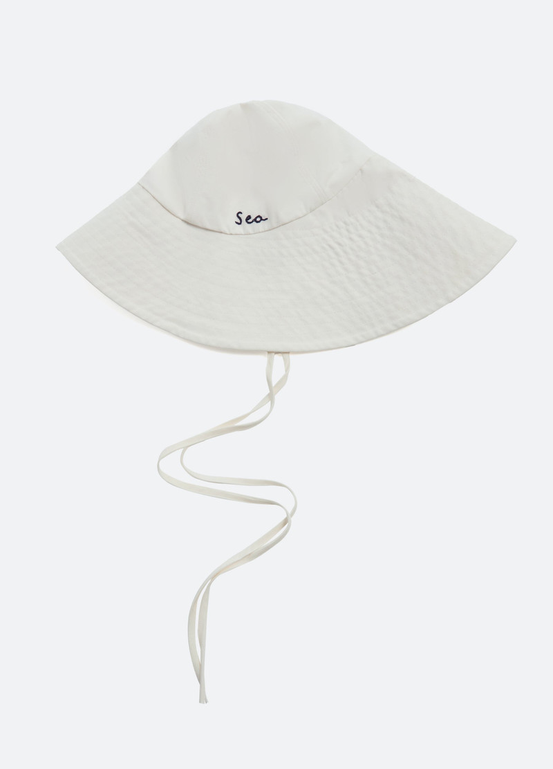 Lois Hat 1
