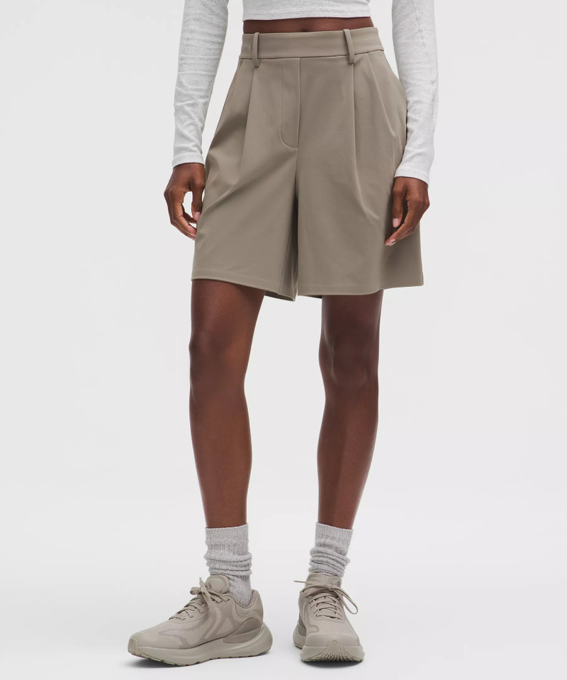 lululemon Daydrift Pleated High-Rise Short 7" outlook