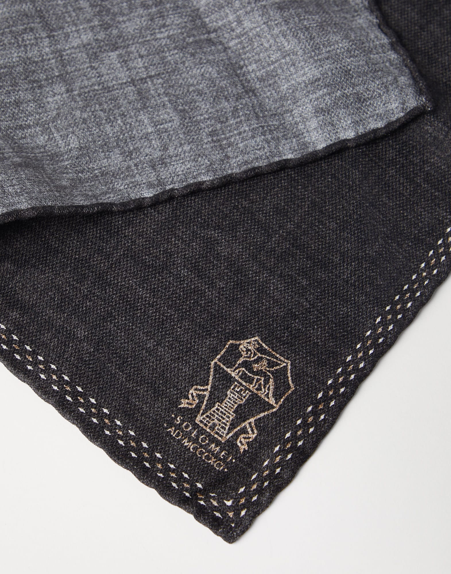Silk pocket square with printed logo - 2