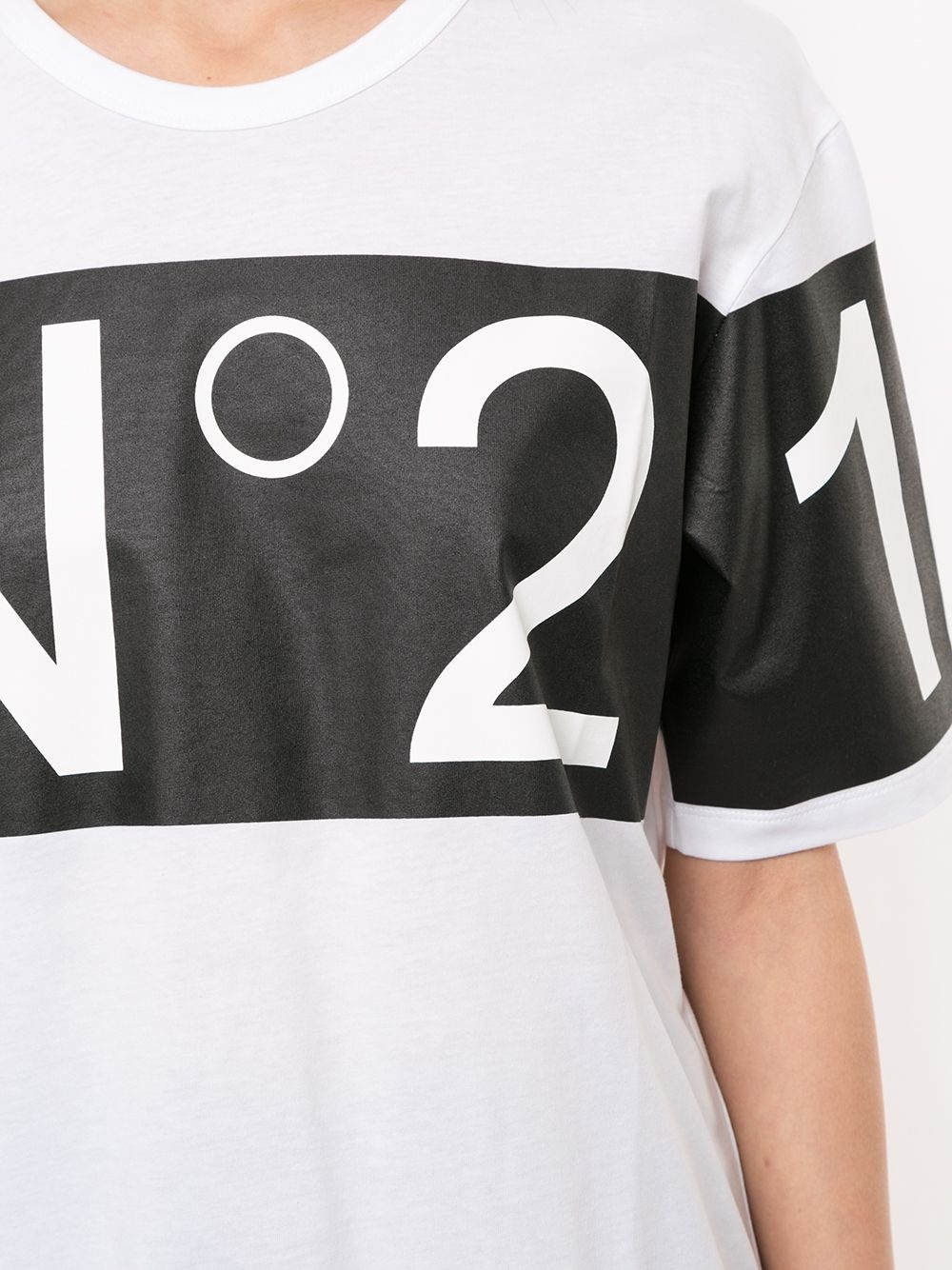 contrast logo print T-shirt - 5