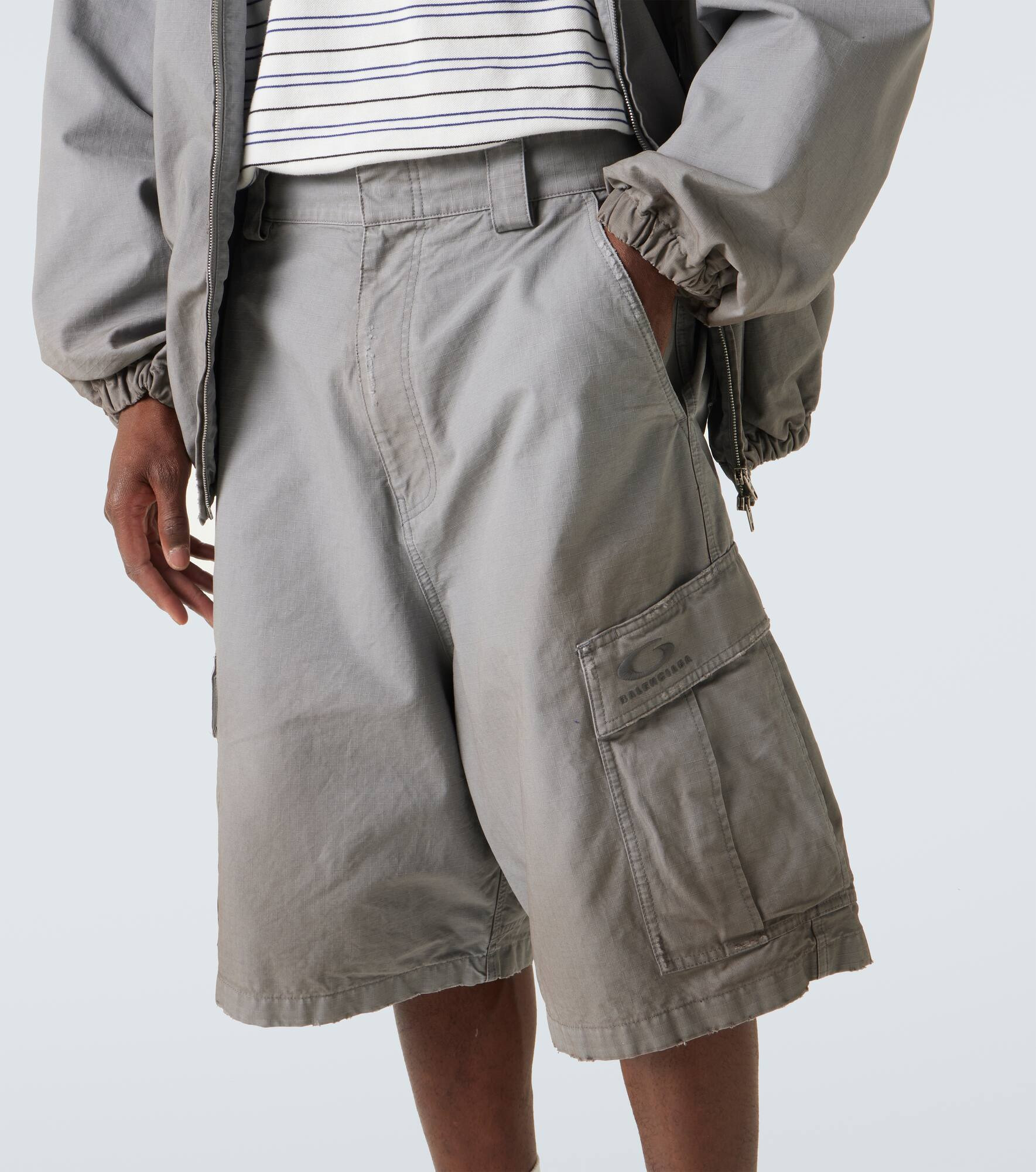 Cotton cargo shorts - 5