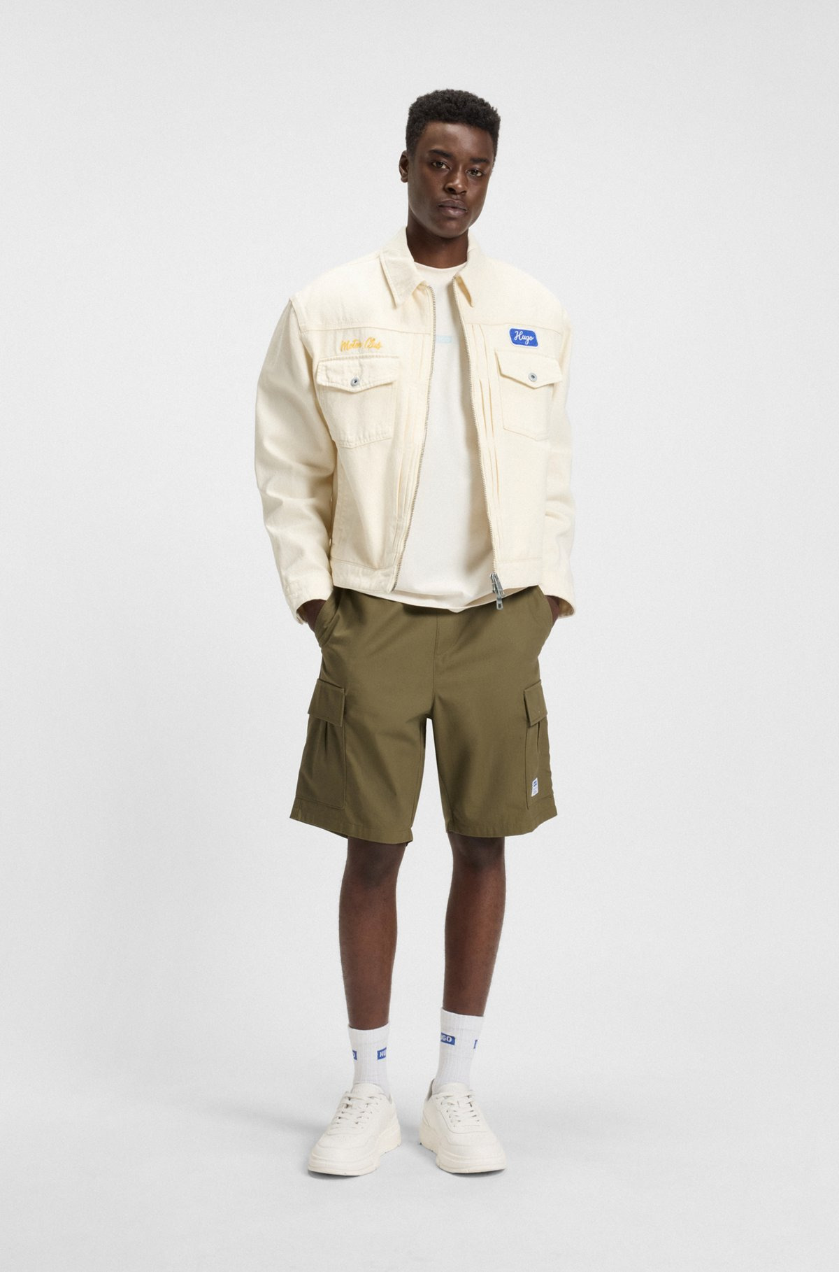 STRUCTURED-COTTON SHORTS WITH DRAWSTRING AND LOGO PATCH - 3