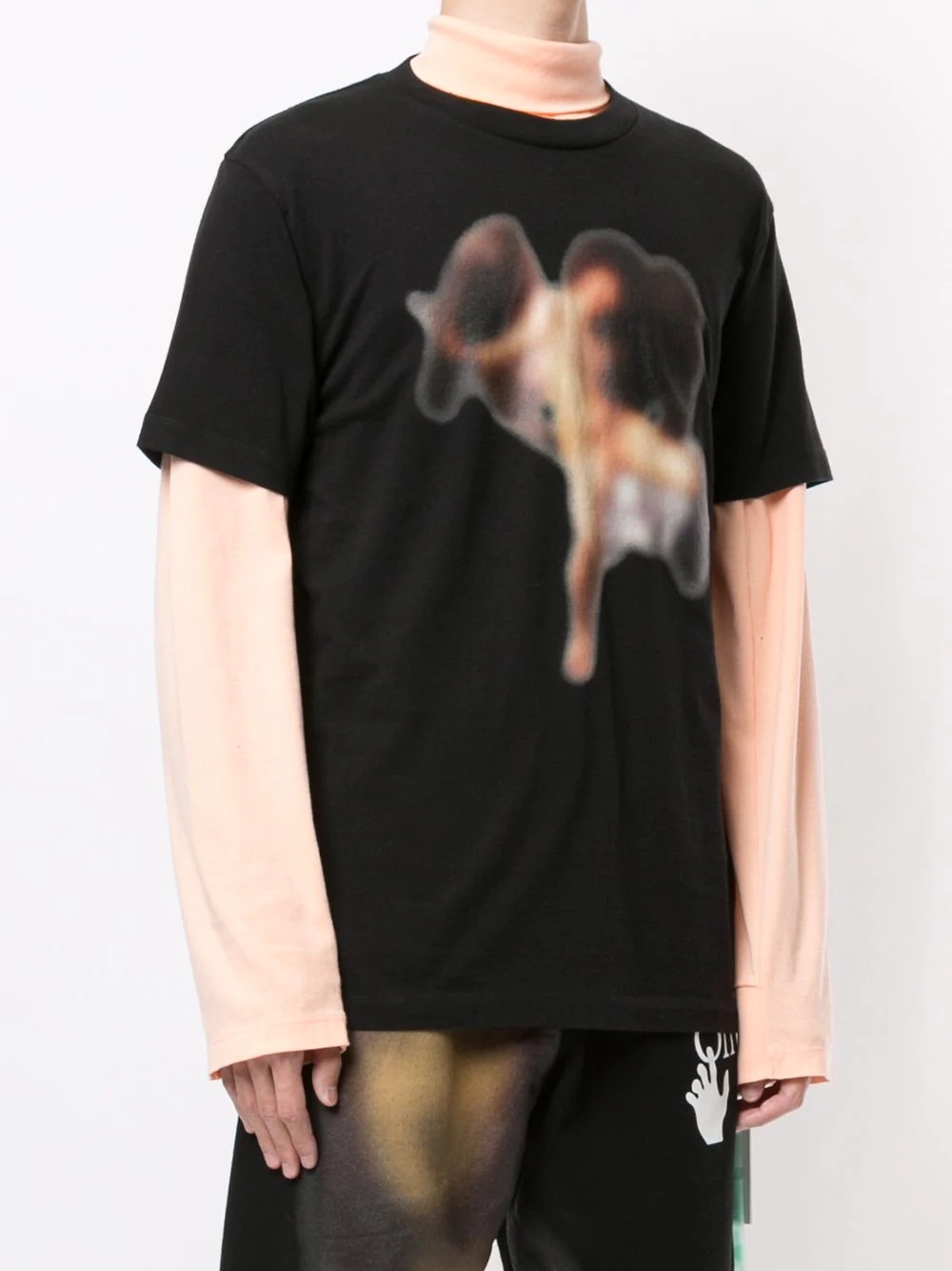 blurred-figure Arrows T-shirt - 3